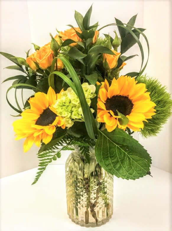 Happy Day Bouquet - This bouquet is ready to lift spirits and celebrate a Happy Day! Sometimes it’s hard to know exactly what to say. Let fresh flowers send a message that transcends words.