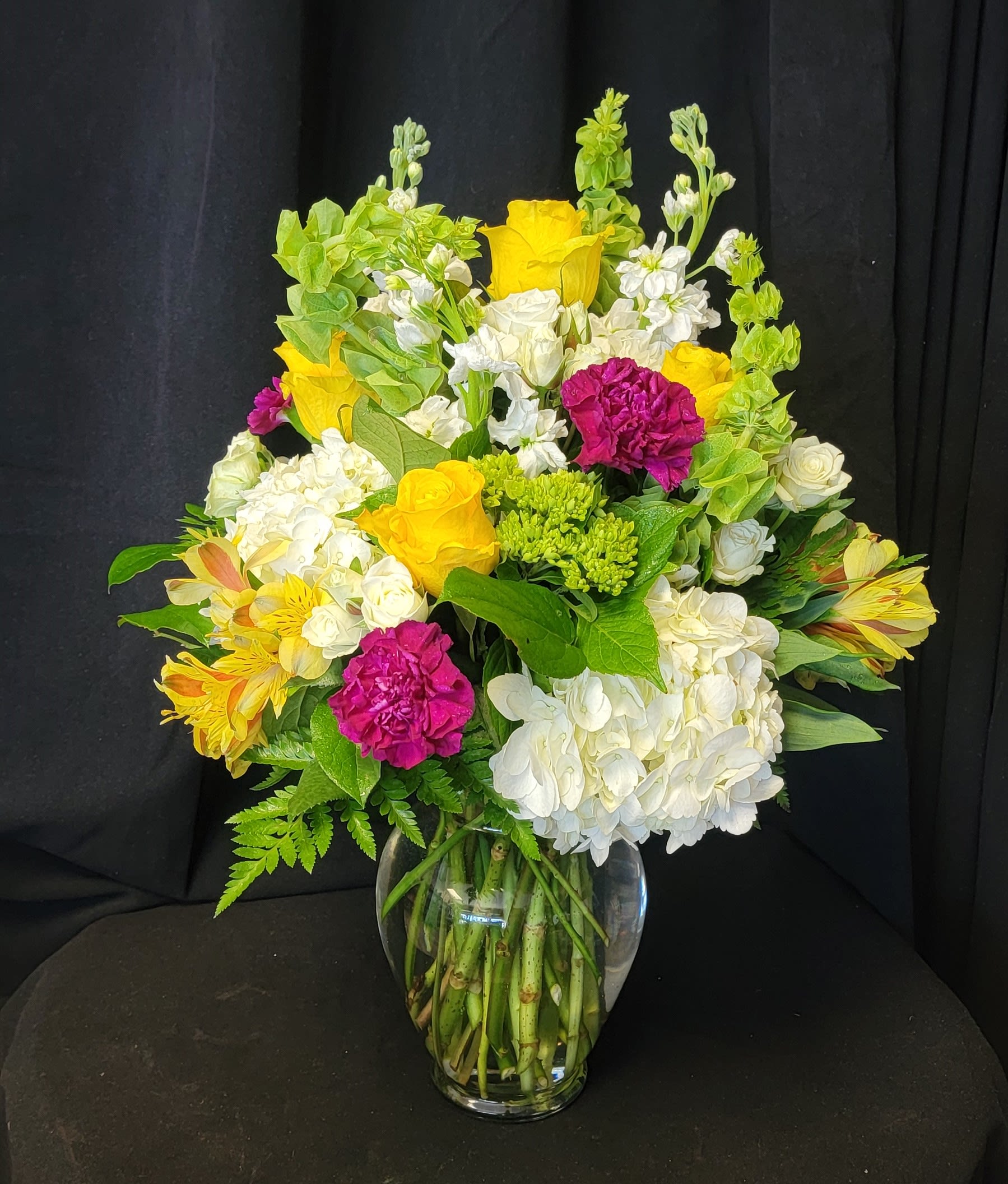 Grand Victorian - Romantic arrangement on a grand scale.