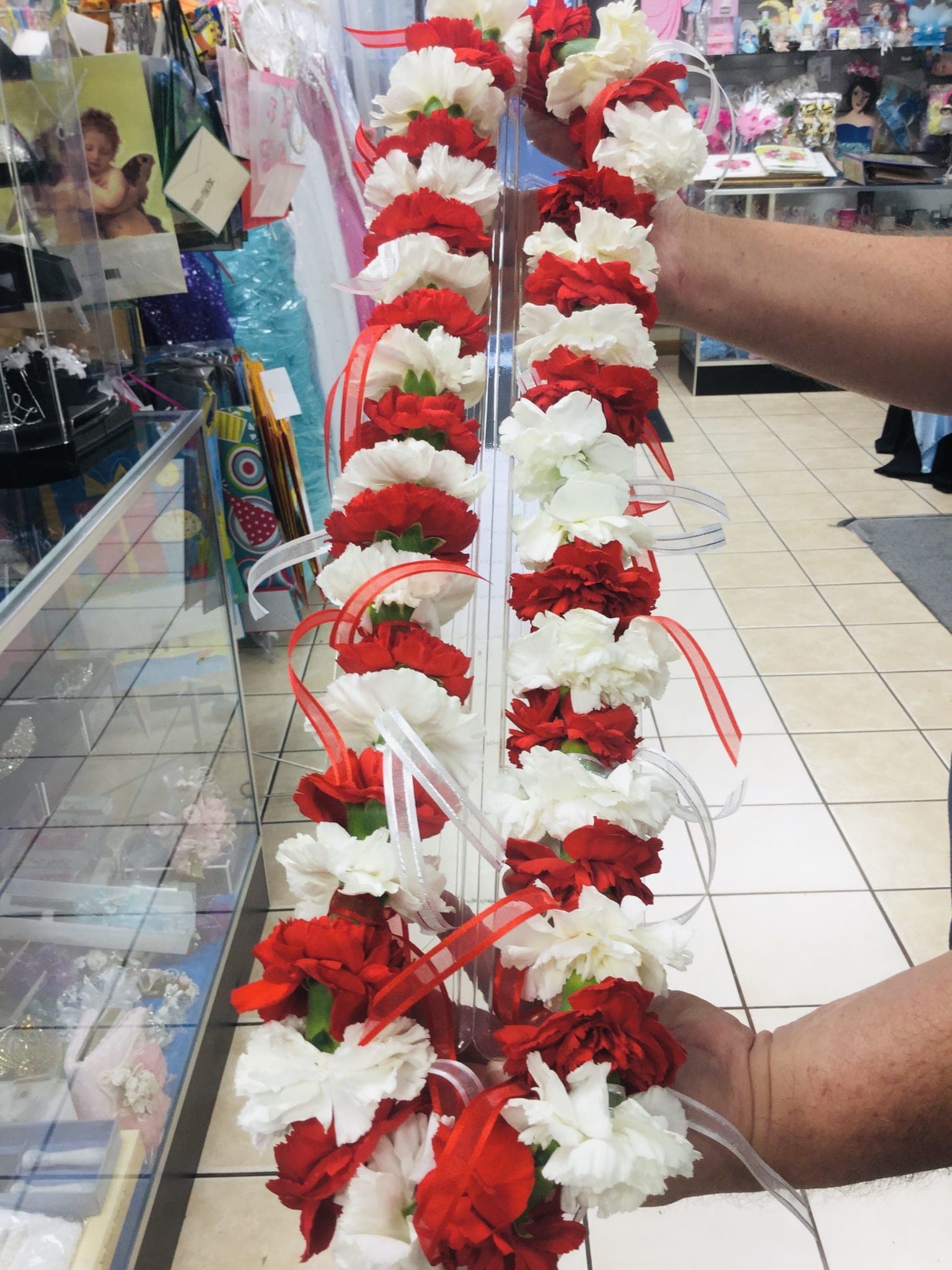 Carnation Lei - Carnation lei- customizable colors available
