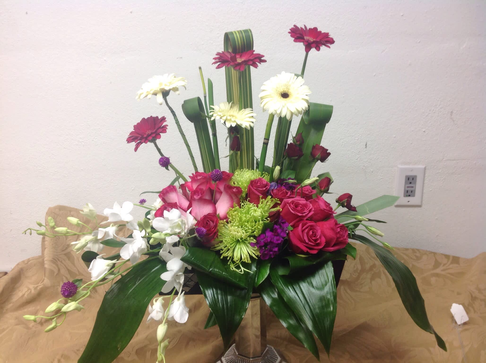 elegant creation  - Daisies roses  