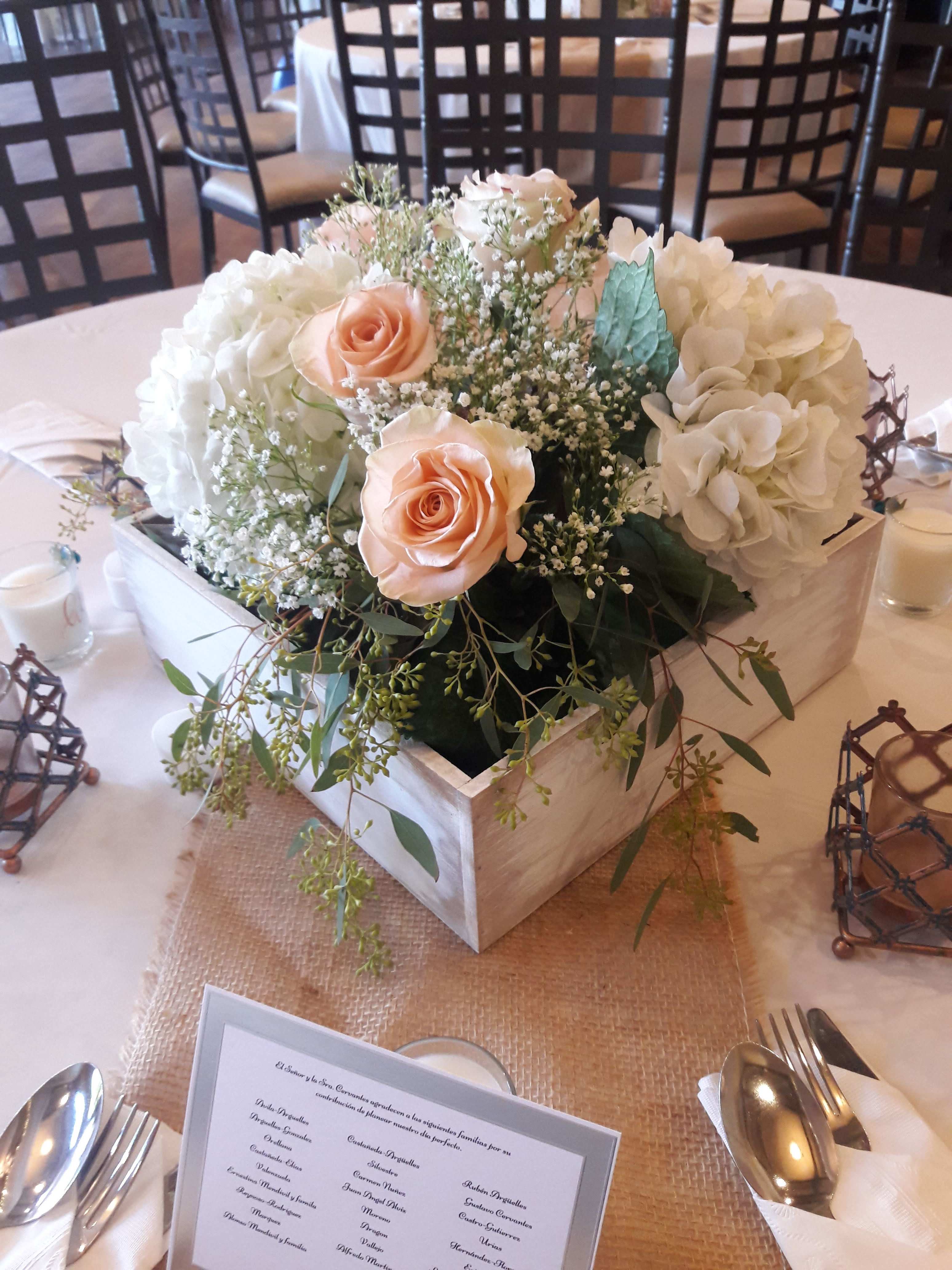 Center Piece White - Pink - Pink roses, Hydrangeas, Baby Breath, greens