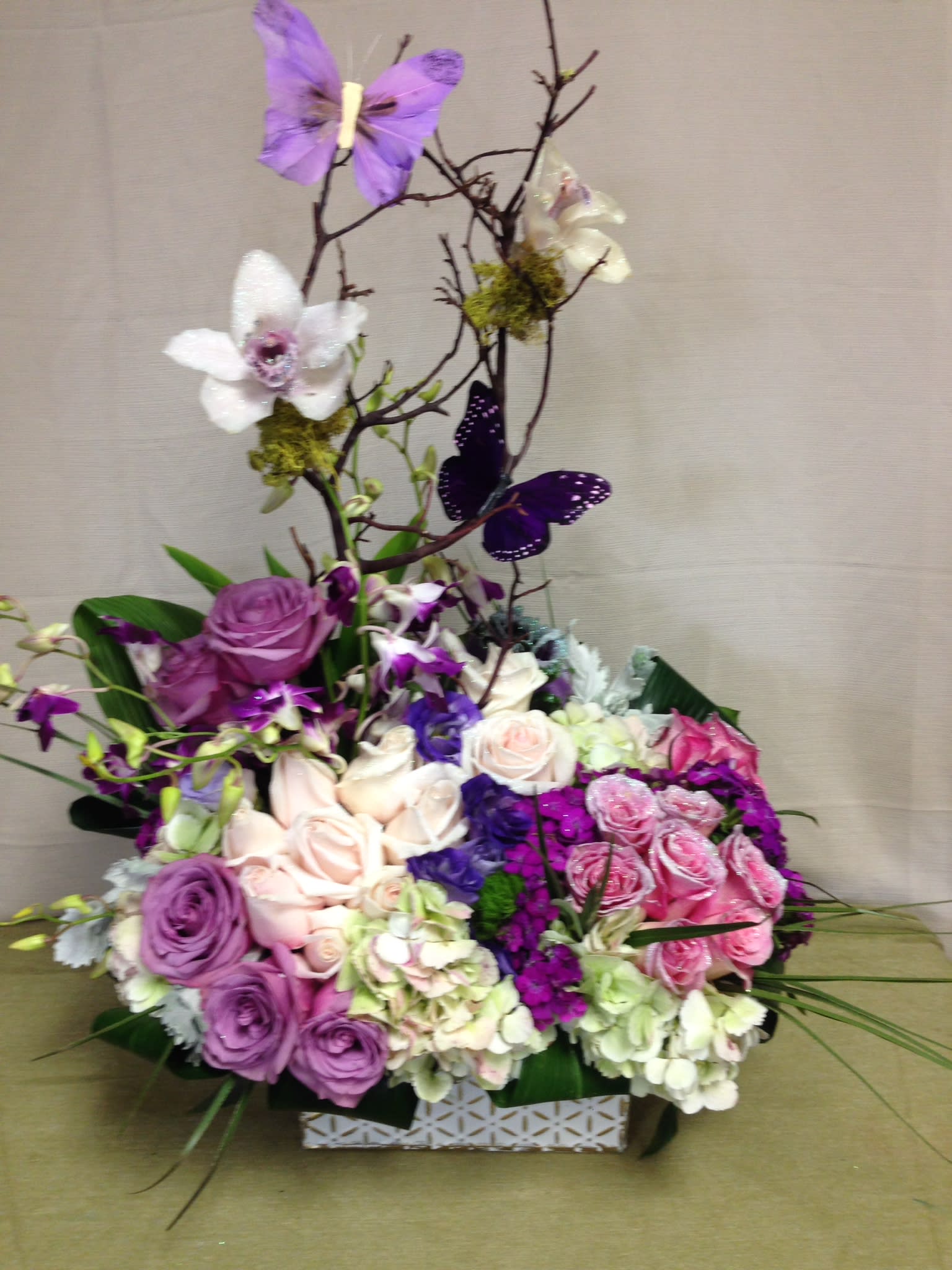 Pretty Princess - lavender pink rose hydrangeas orchids 