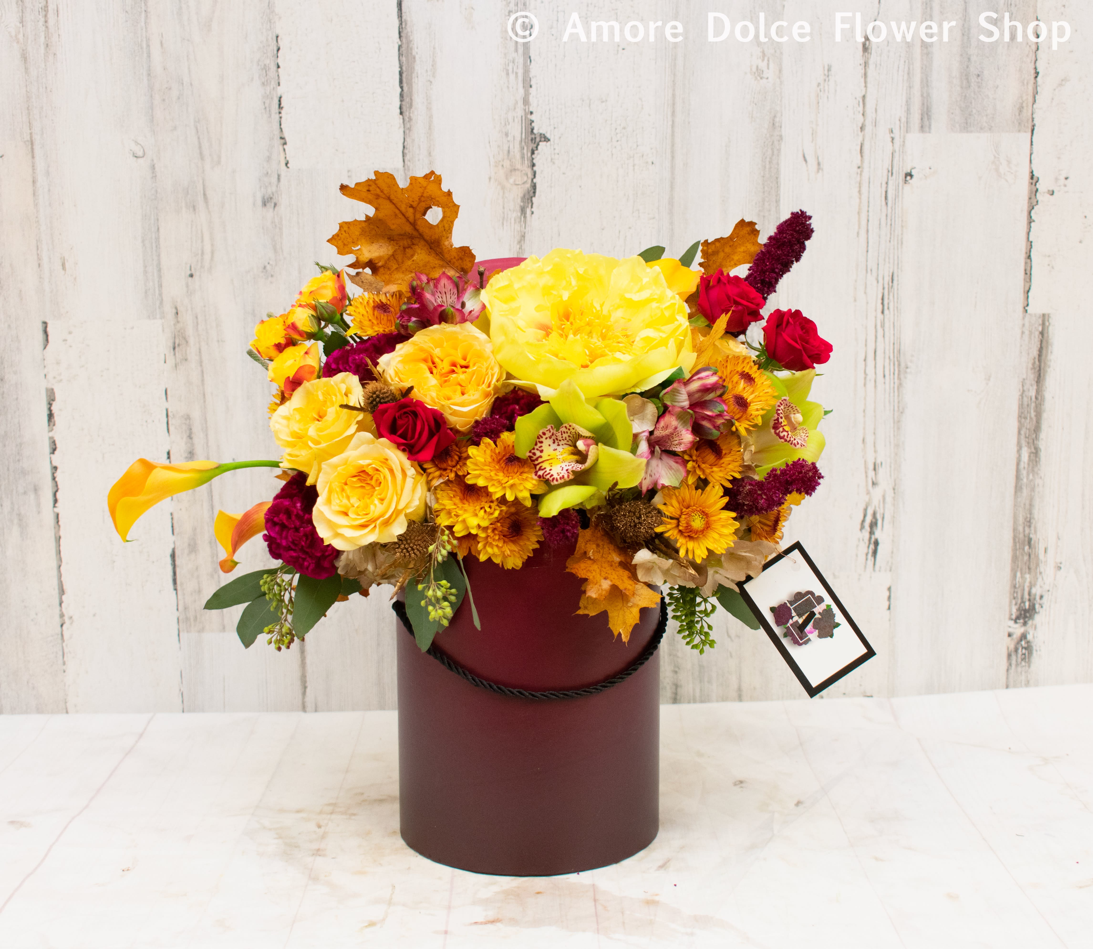 Ombre hat boxes - Flowers will come approximately as shown                                     Flower delivery montebello ,Whittier,Pasadena,Downey,Pico Rivera,la habra,downtown ,los angles 