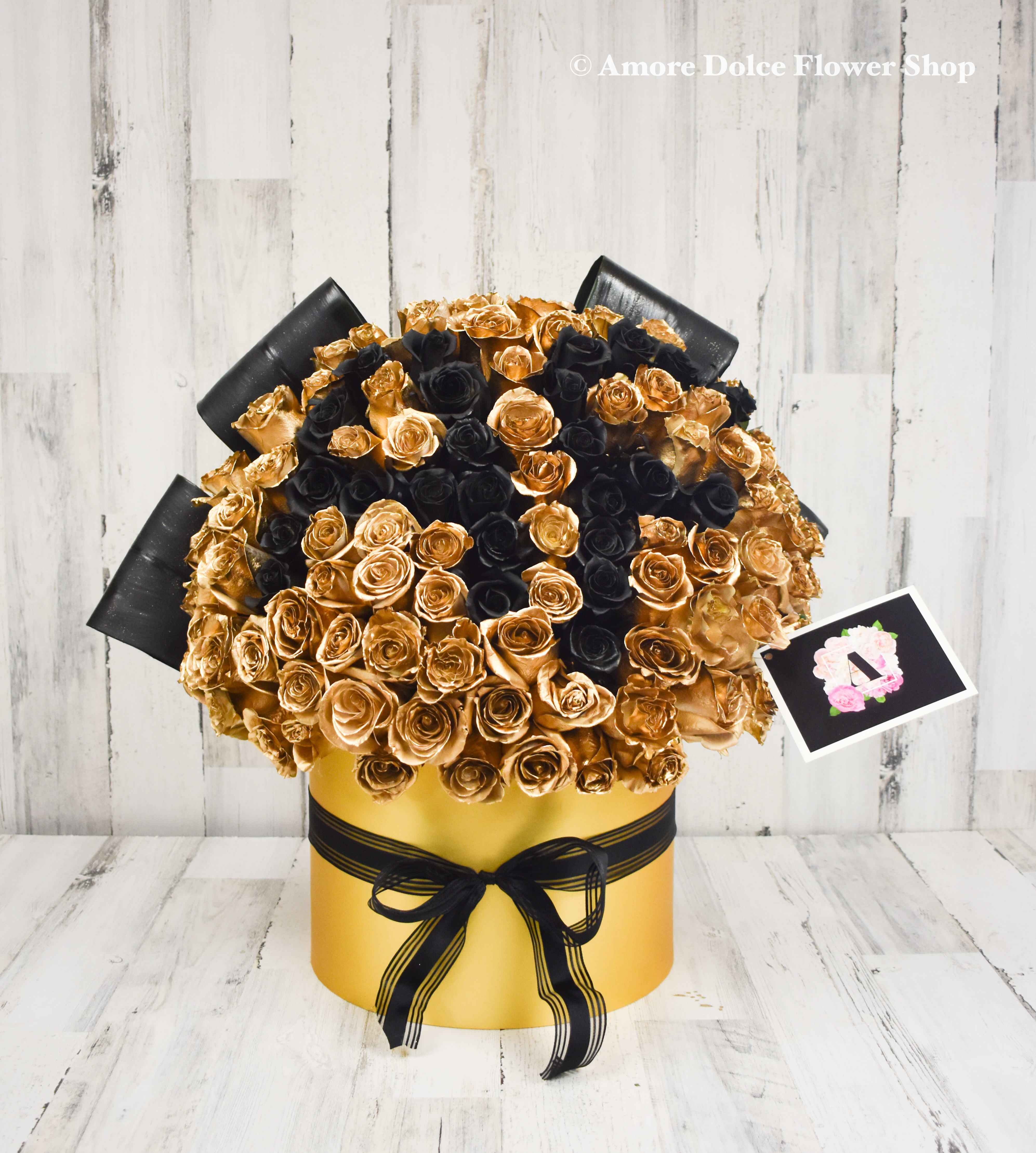 Initial flower arrangement  - Arrangement will be made similar to photo please specify what initial you would like in the arrangement     Flower delivery montebello ,Whittier,Pasadena,Downey,Pico Rivera,la habra,downtown ,los angles 