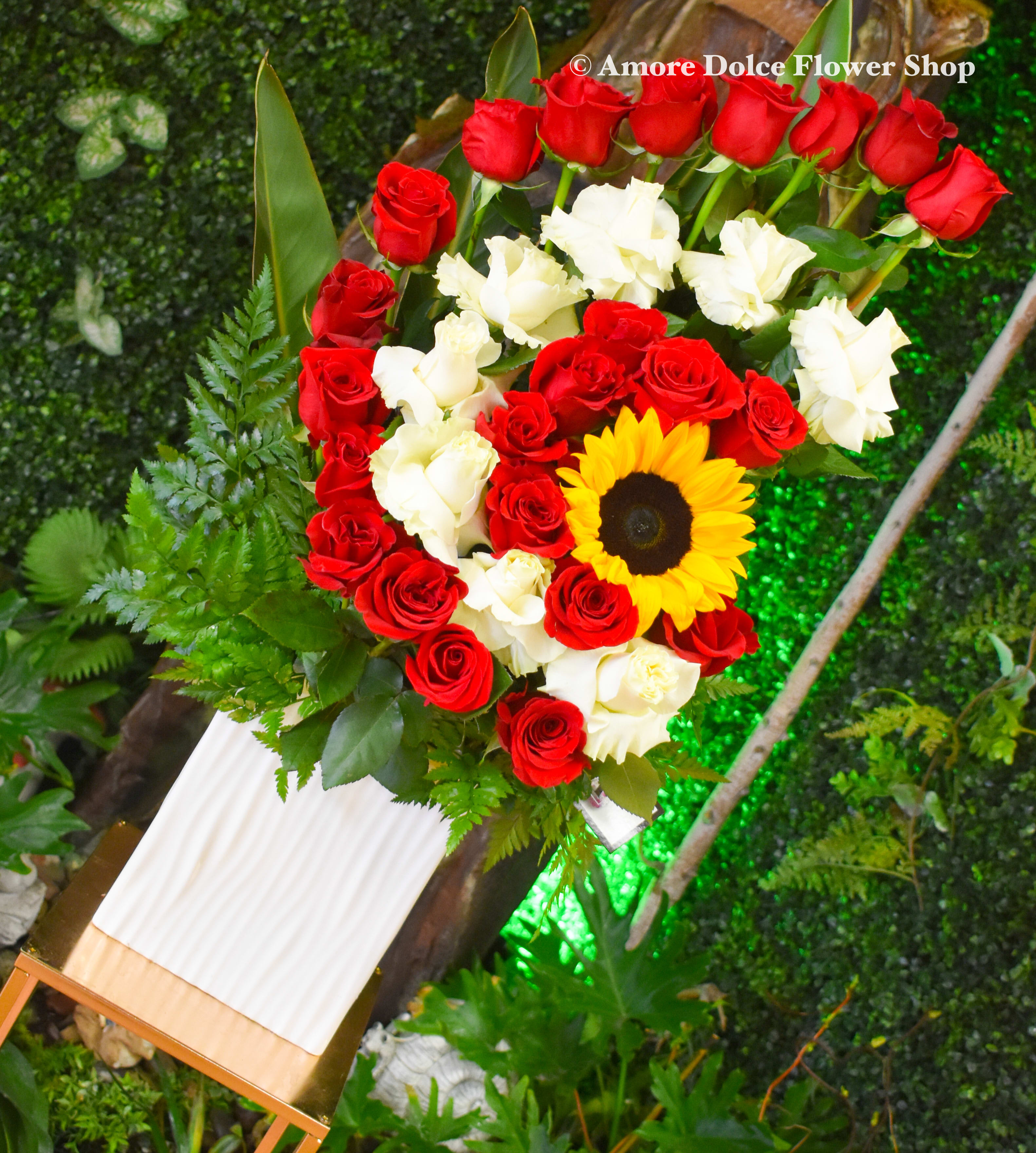 Stairway to love  - Arrangement will be made similar to photo   Flower delivery montebello ,Whittier,Pasadena,Downey,Pico Rivera,la habra,downtown ,los angles  
