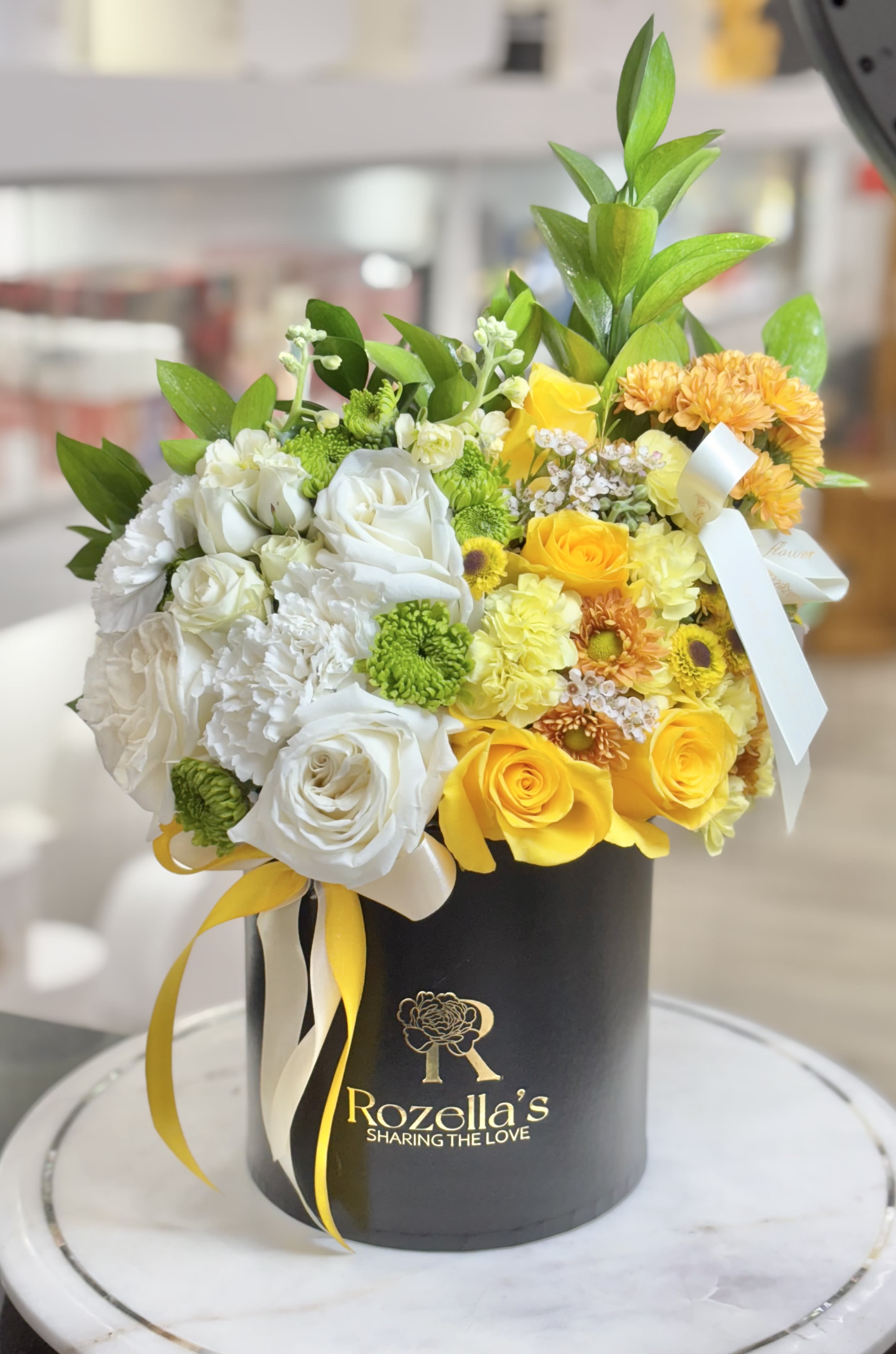 Bumble Bee Blooming Box - Our small "Rozellas" box, mixed flowers.