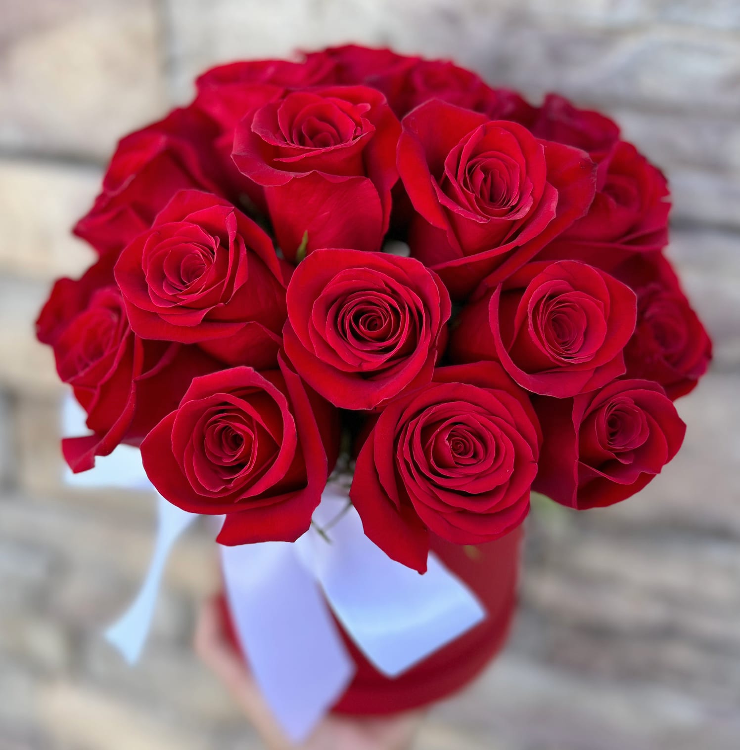 PV Rose Hat Box  - Premium Red Roses in a classy hatbox!  *Different colors and sizes for hat box available upon request, please call us to check! 