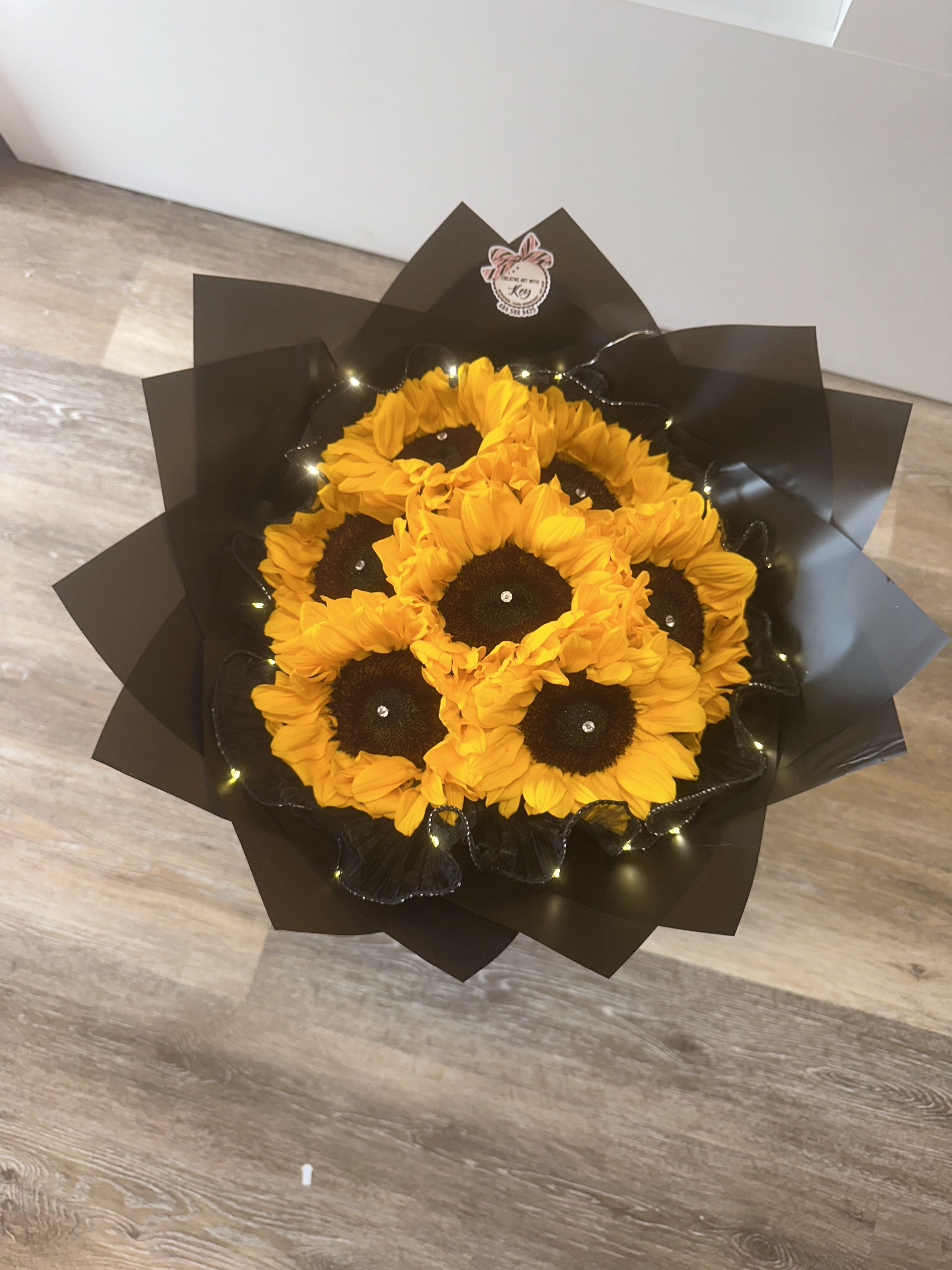 bouquet of sunflowers with LED light - bouquet of sunflowers with LED light