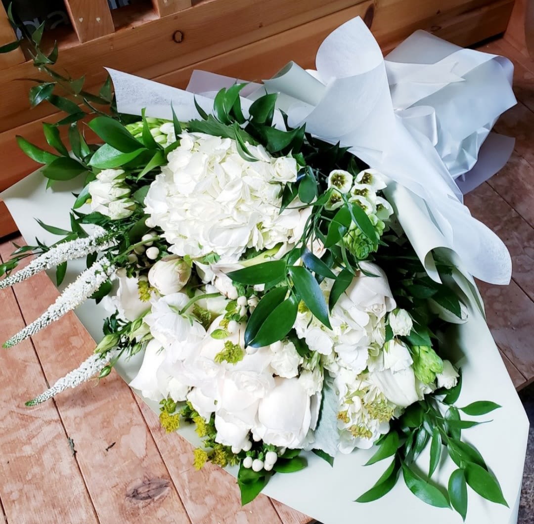 Moon Light Beauty - Premium  White floral Bouquet