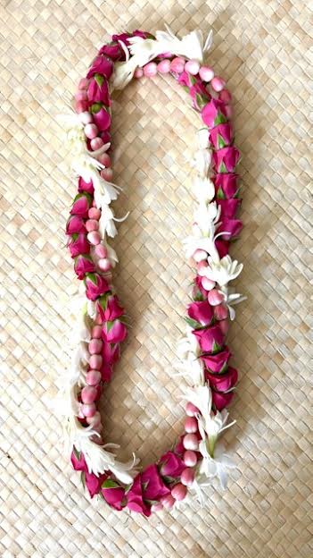 Pink Princess - Beautiful fragrant lei perfect for any occasion! Hot pink spray roses, hypericum and tuberose, twisted into a beautiful lei! Please comment if you would like different colors. NEED TO ORDER AT LEAST 2 DAYS BEFORE. 