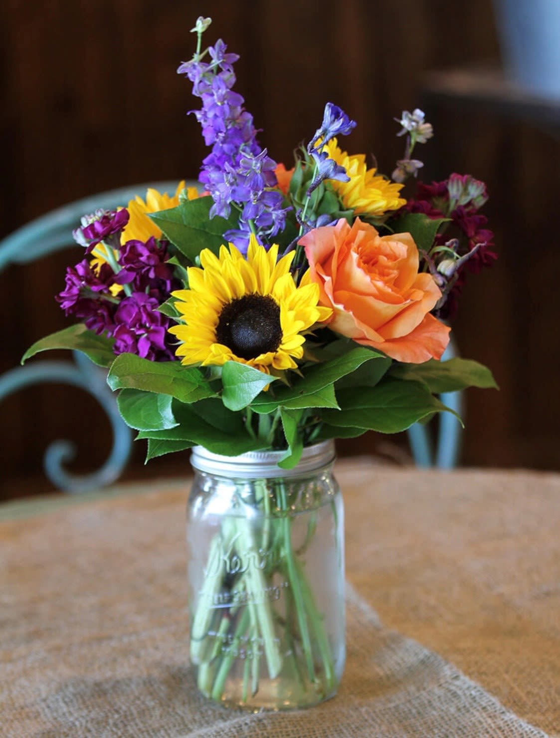 Simple sunflower - Colorful everyday arrangement