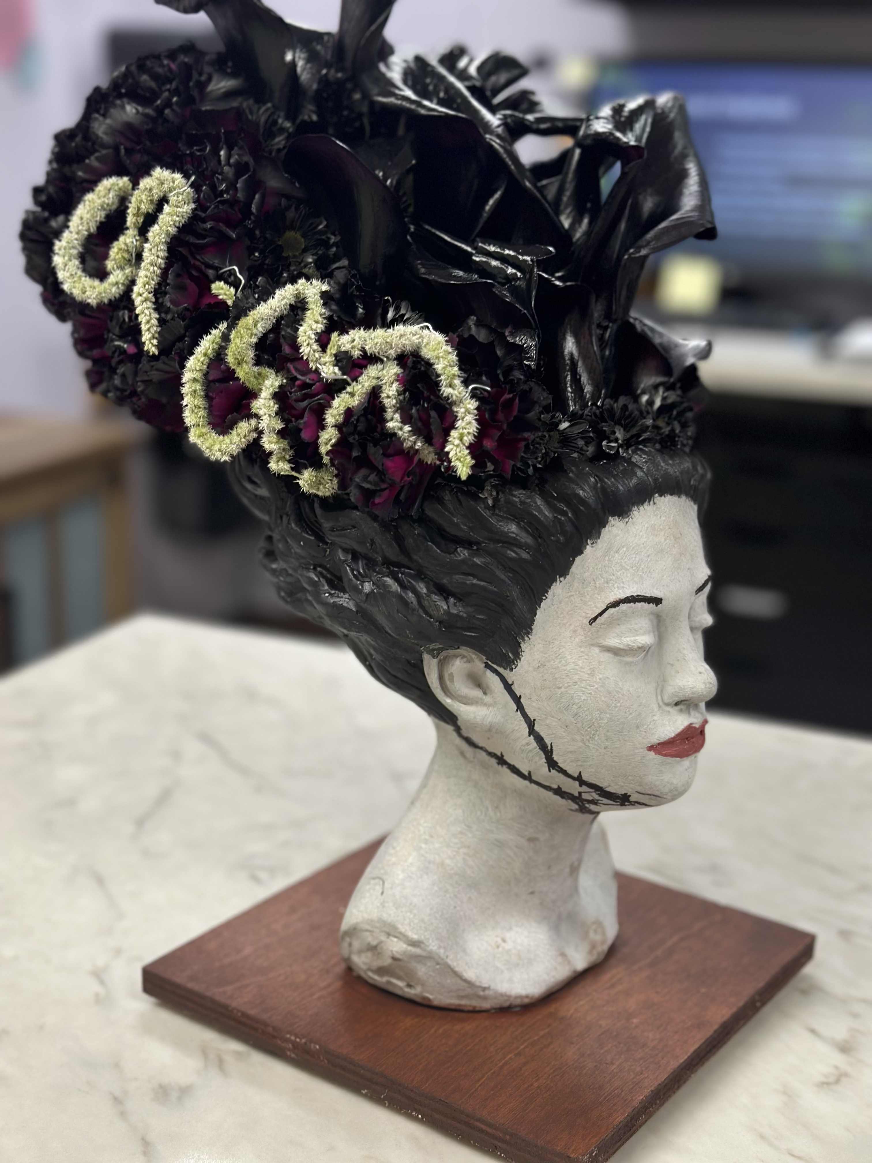 Halloween Hair Arrangement - Halloween Hair Arrangement