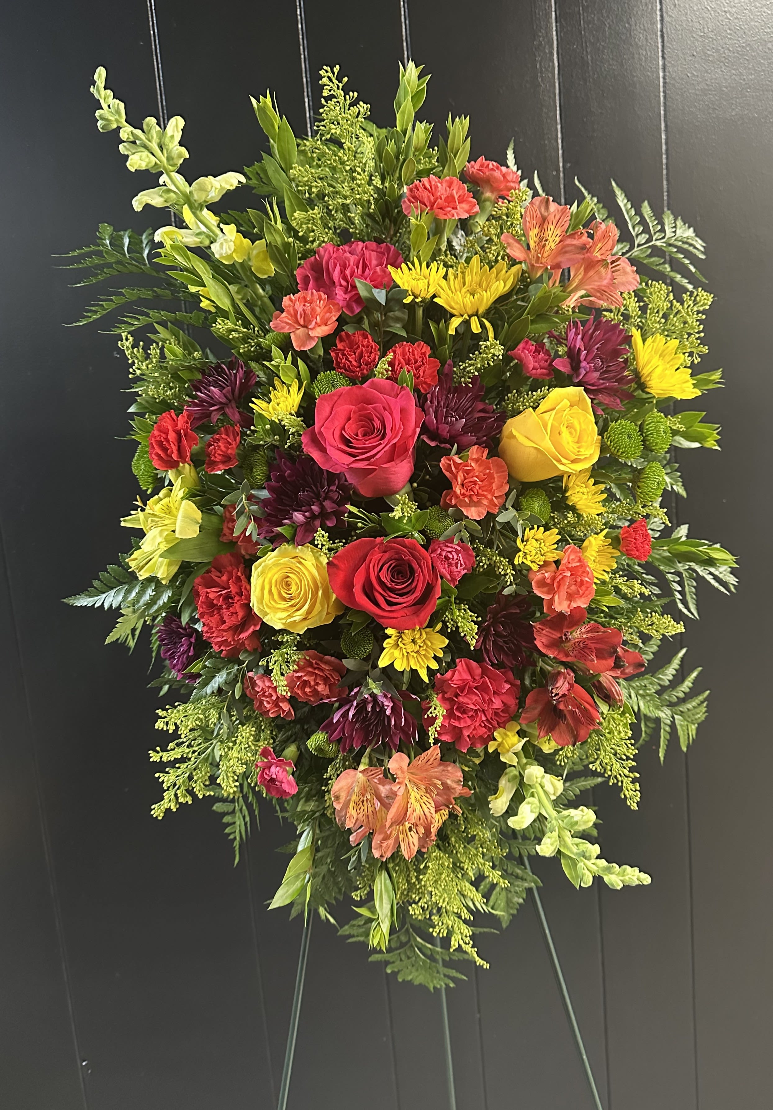 Sentimental Dreams Spray - Bouquet will be delivered approximately as pictured.