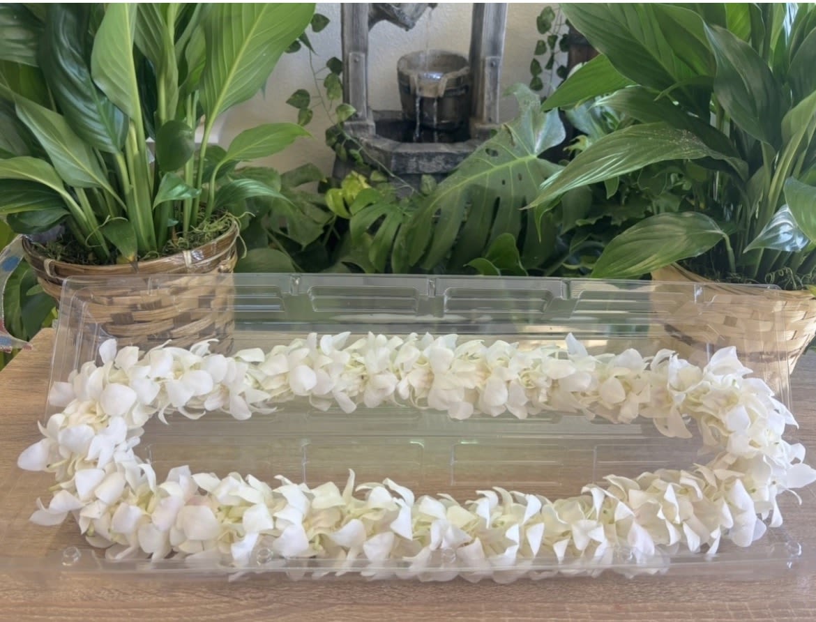WHITE LEI - FLORAL LEI 