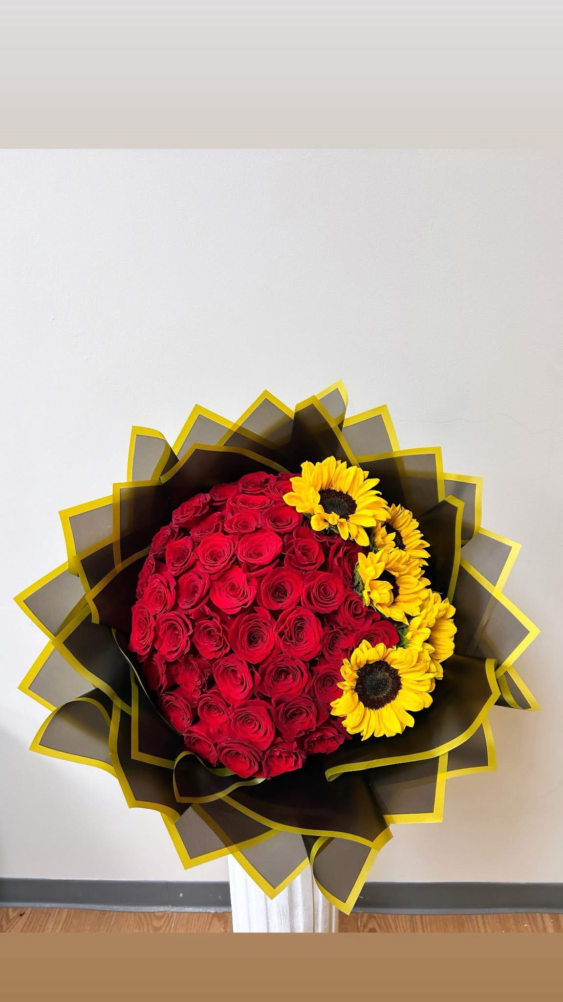 Ramo buchona &amp; girasoles  - 50 roses 5 girasoles  