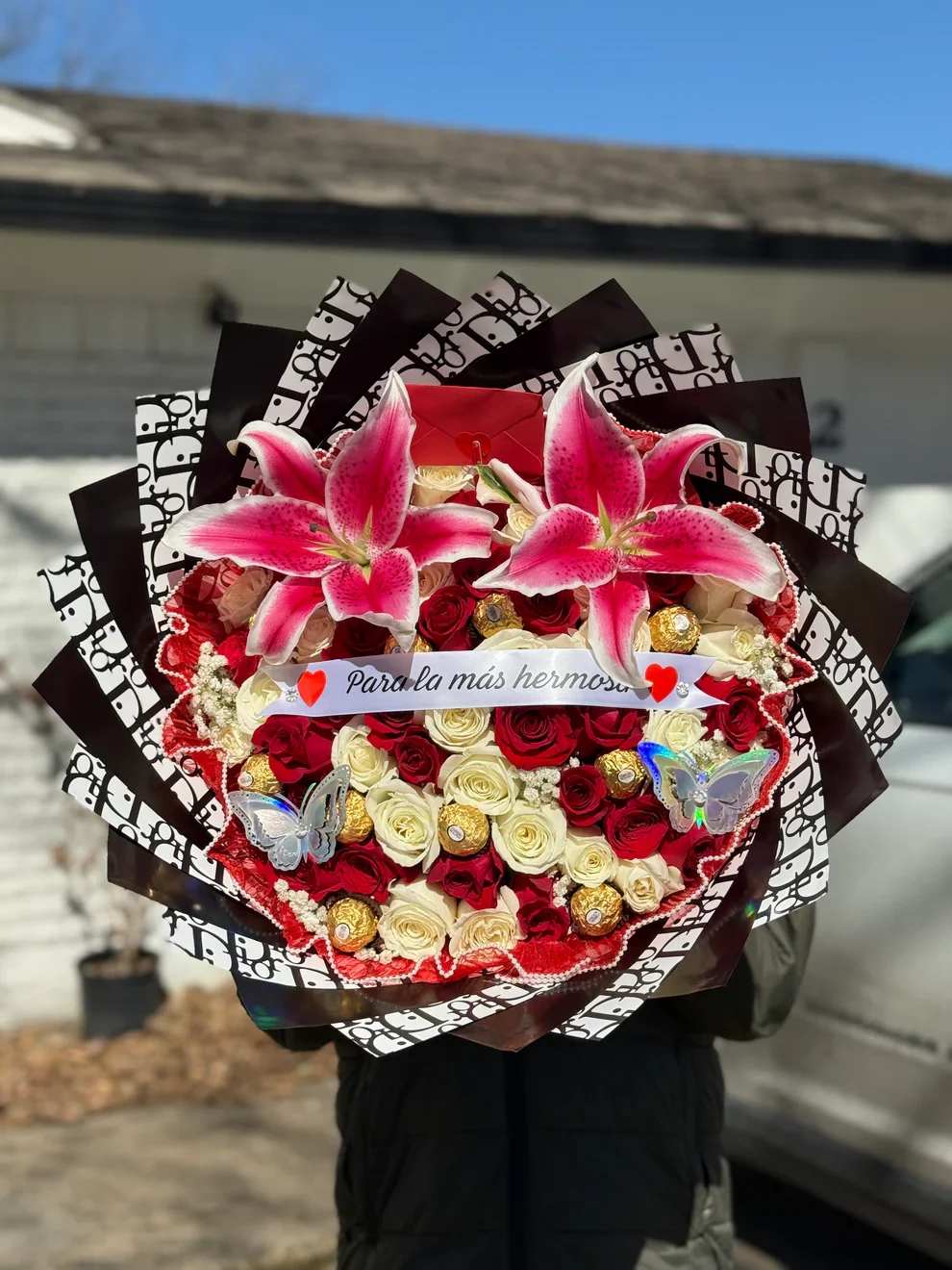 Ramo buchon 19 - Rosas y lirios chocolates