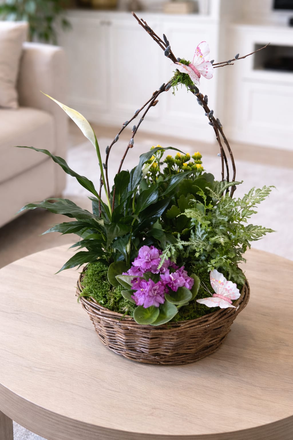 Euro Garden - Send a little garden to somebody. A mix of flowering plants and greenery make an excellent gift for father's day or as a way to say thank you.