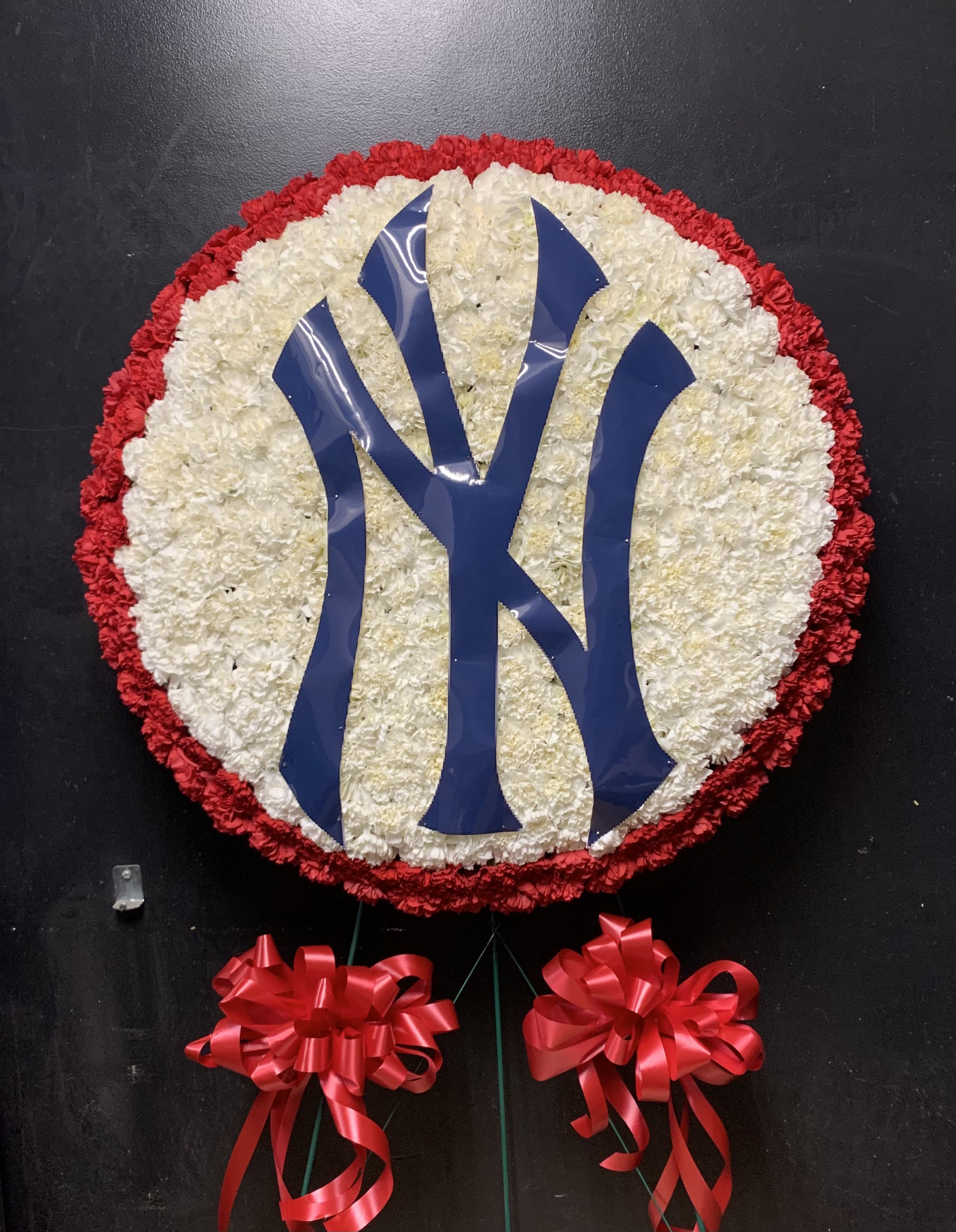 New York yankees - Honor a loved one with a custom funeral NY Yankees Baseball funeral piece from LOVELY BLOOMS DECORATIONS  Size 38”