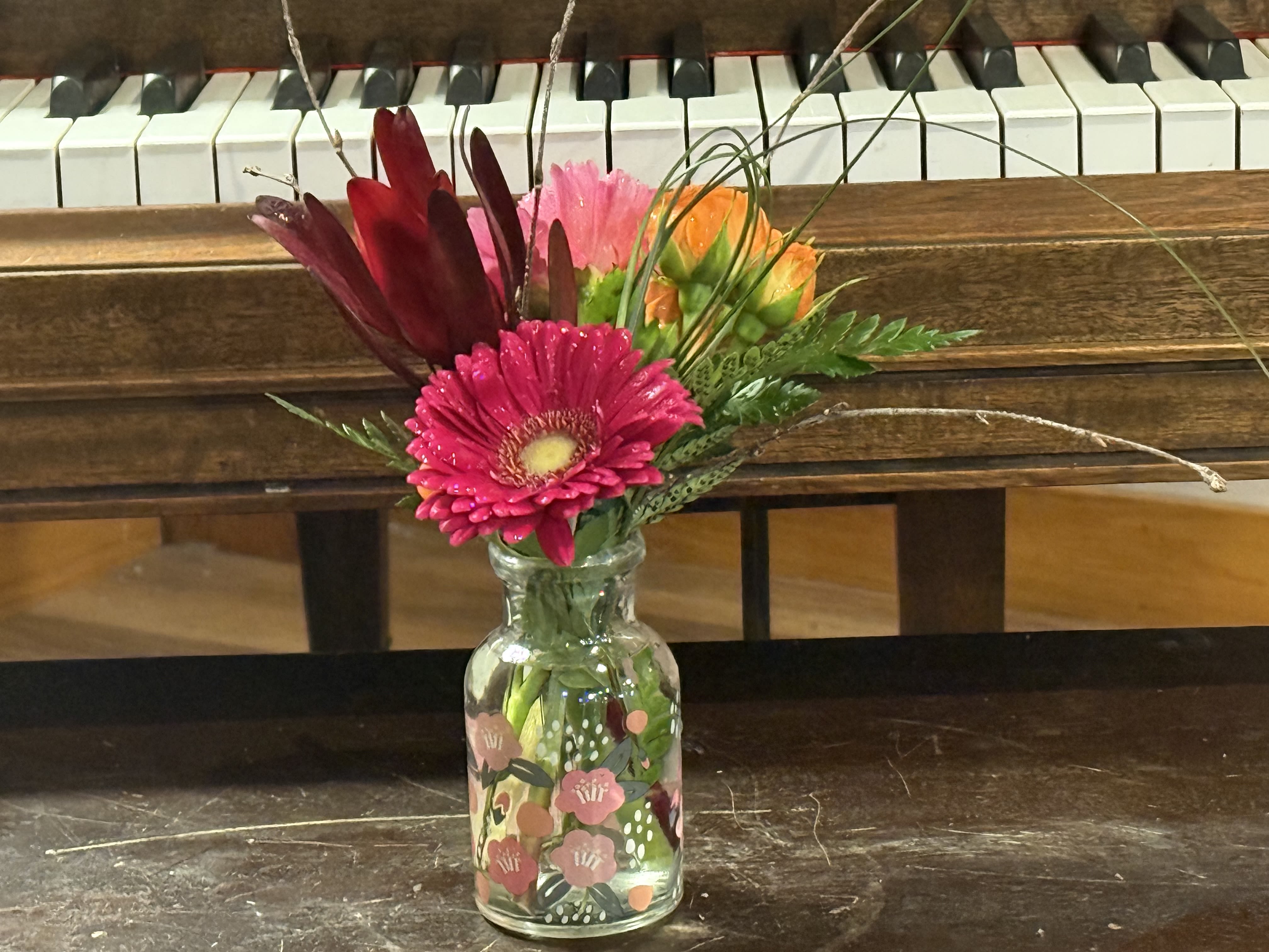 This Bud's for You! - This Bud's for You is small, but Cute! A simple gift to say "I'm Thinking of You"!  Perfect for a windowsill or accent your kitchen sink.  