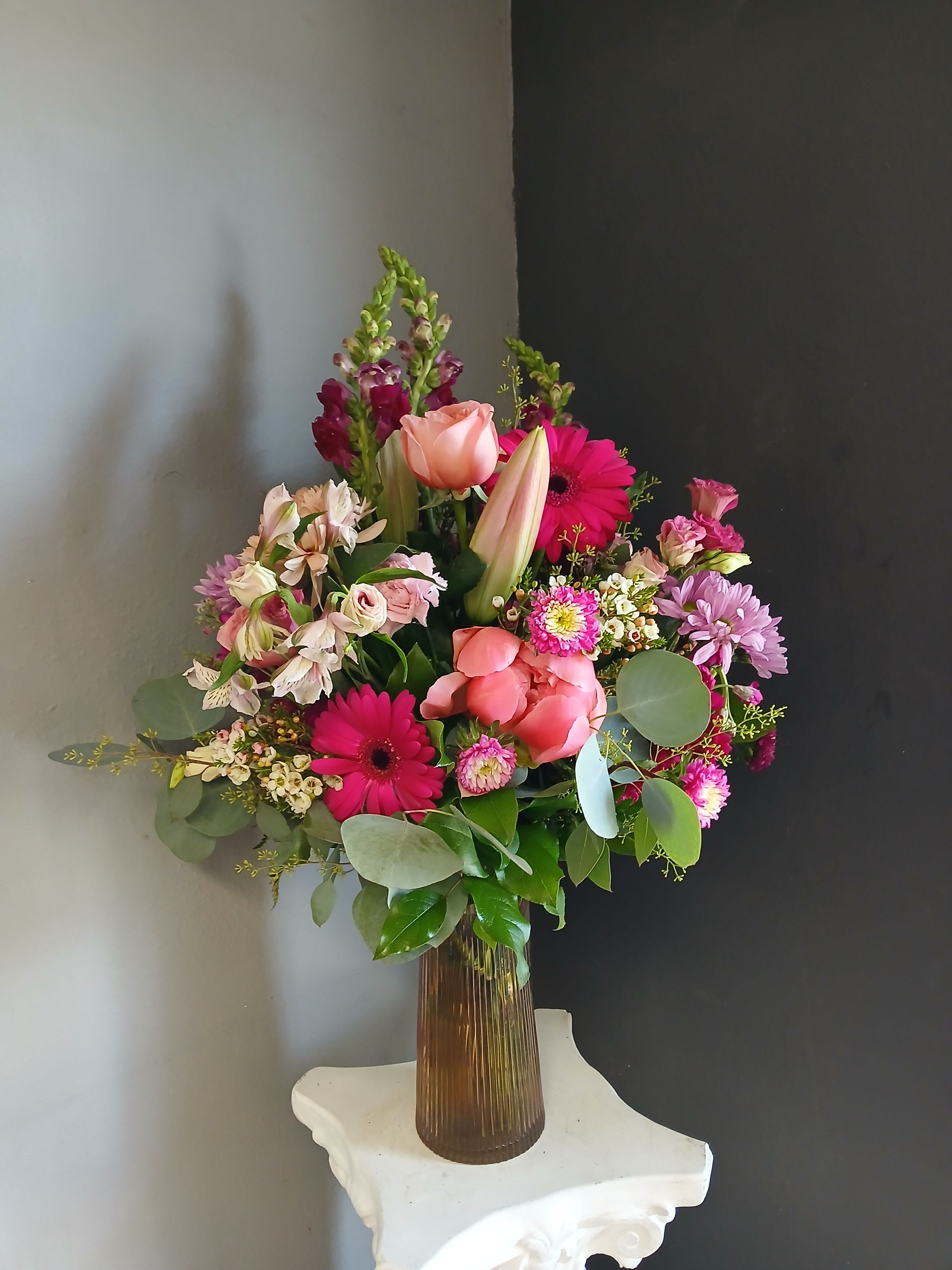 #721 Designer's Choice Vase Arrangement - This beautiful flower arrangement of fresh mixed seasonal blooms is made by local designers in the heart of Orange California. Hand crafted and perfect for every occasion, from birthdays and new babies to sympathy and just because. The best choice to show you are thinking of that special someone. Can be sent as a local delivery or in-store pickup. This is an original, one of a kind arrangement. Order now before it's too late!