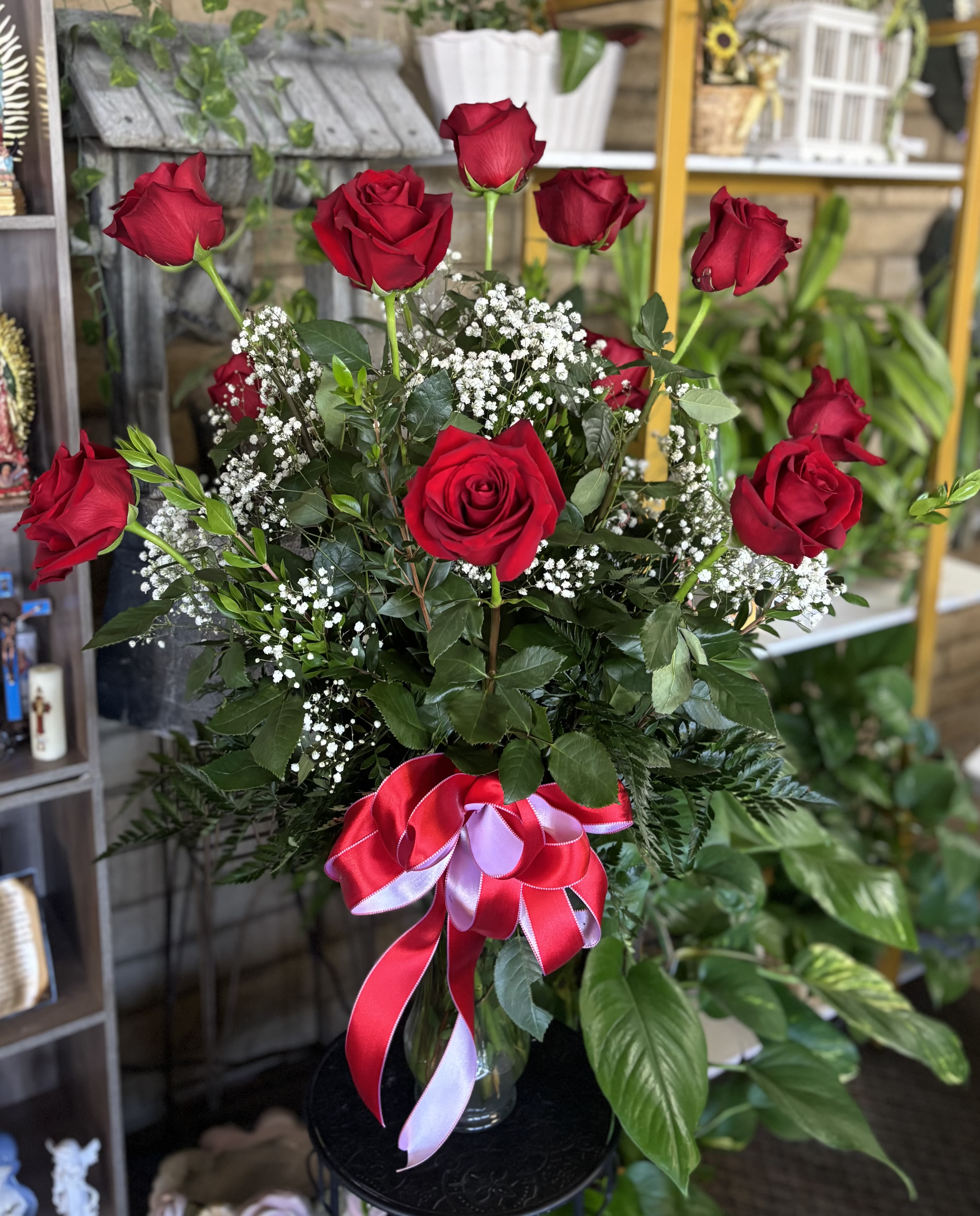 Dozen  Roses  - fresh twelve roses , regular  size of roses 