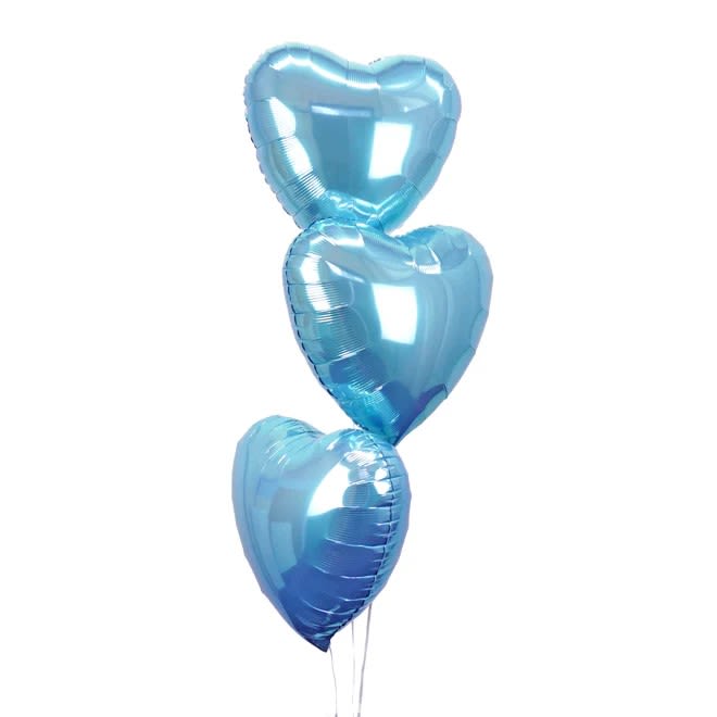Blue Heart-Shaped Balloon - Make your flowers pop! This set of heart-shaped balloons beautifully decorates your floral arrangement, adding volume, color, and a fun romantic vibe. Ideal for love-filled moments and unforgettable surprises.