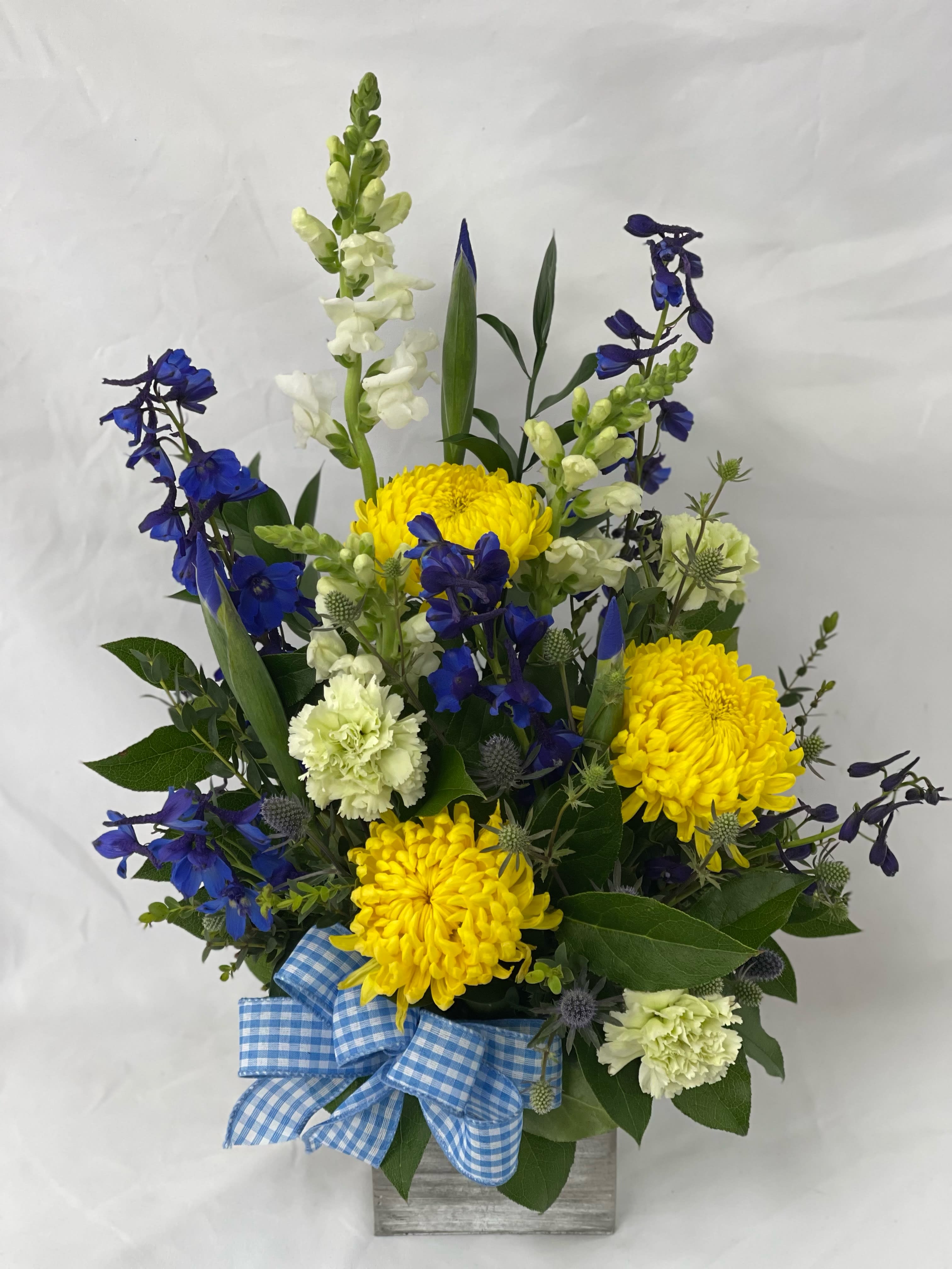 Summer Picnic - This is box arrangement is the perfect gradutation gift for this years graduates!  Approximetely 23" tall by 12" wide and 9" deep.