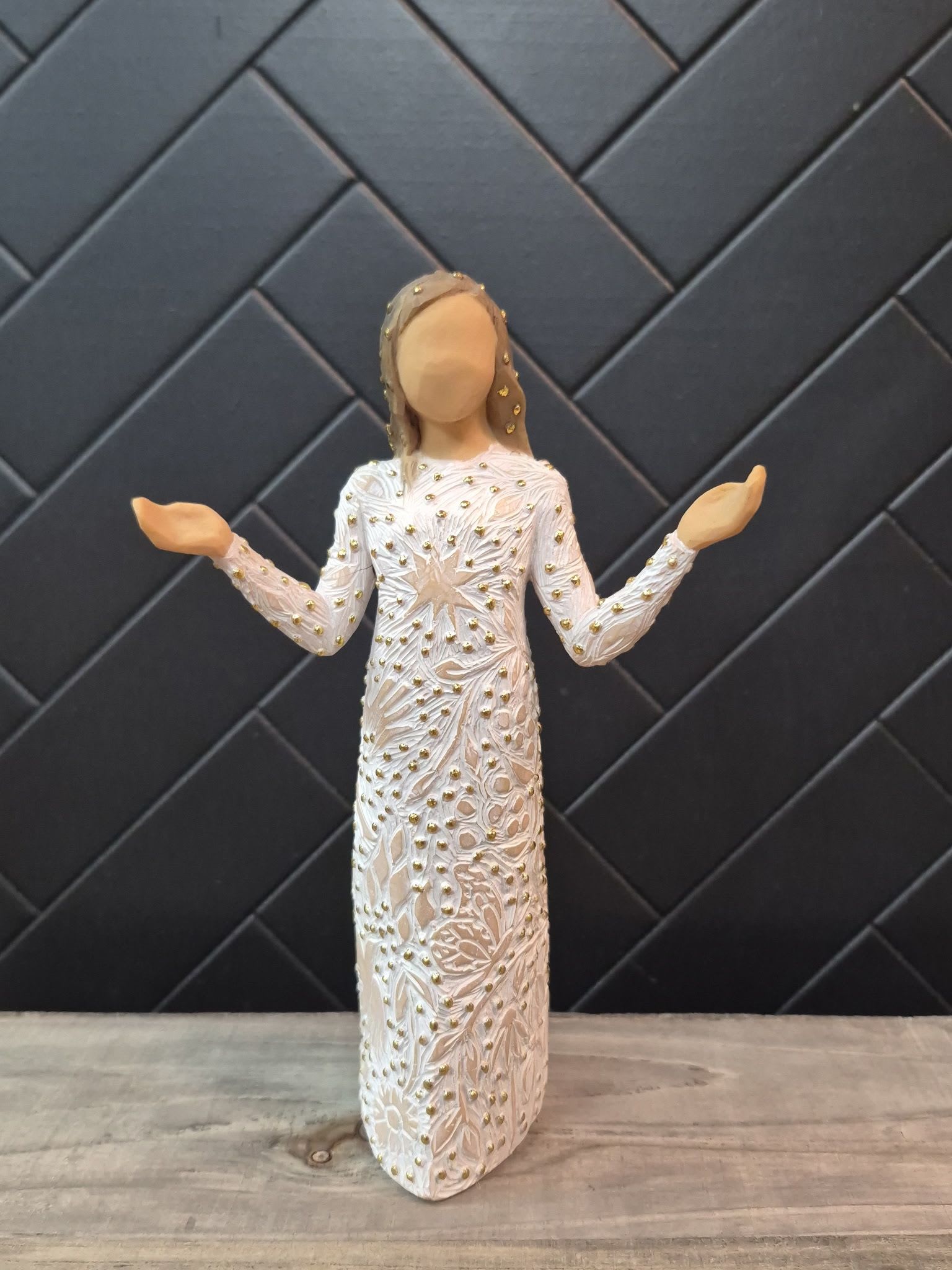 Willow Tree Everyday Blessings - This classy figurine makes the perfect gift
