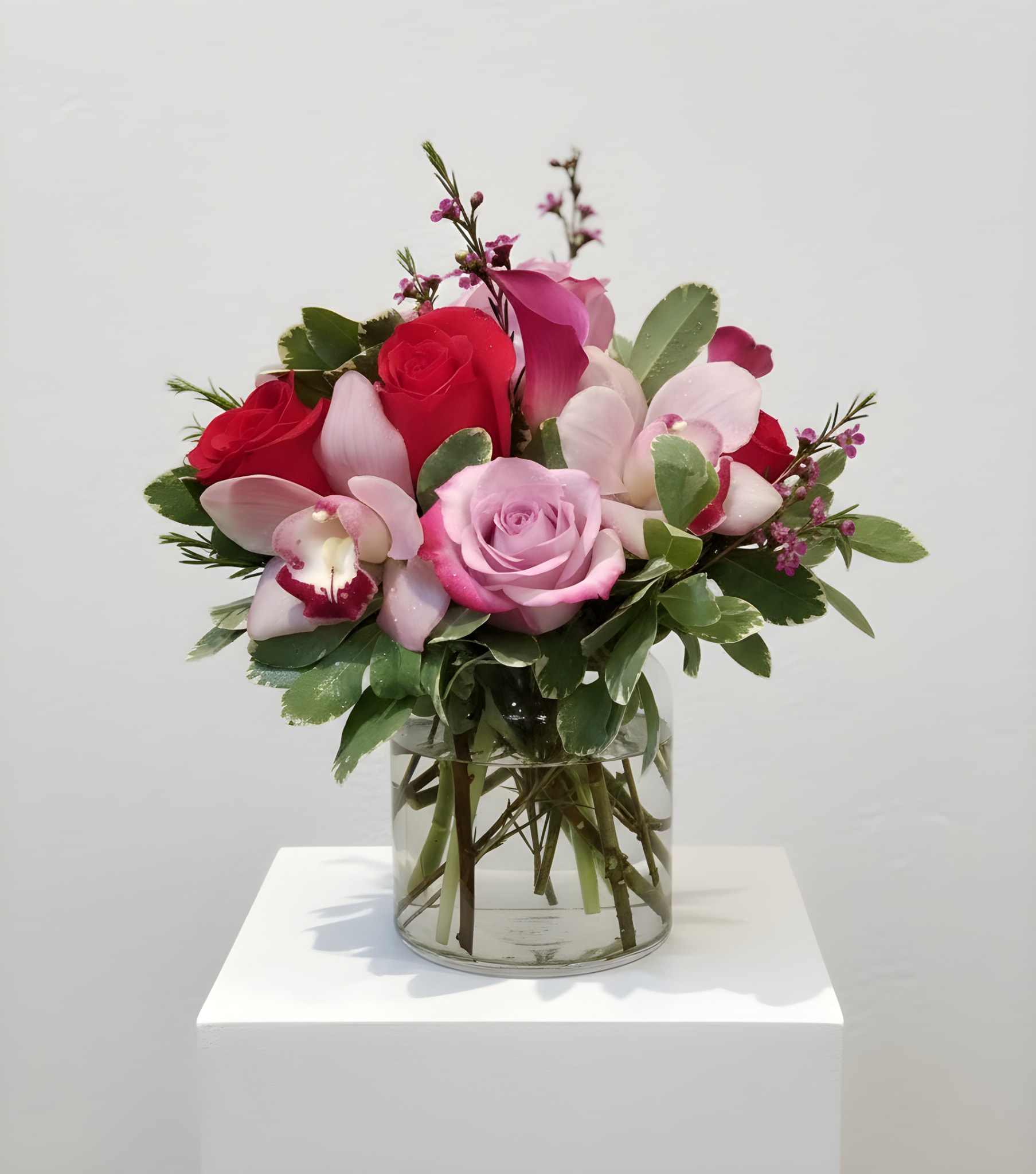 Amour - Roses and orchids