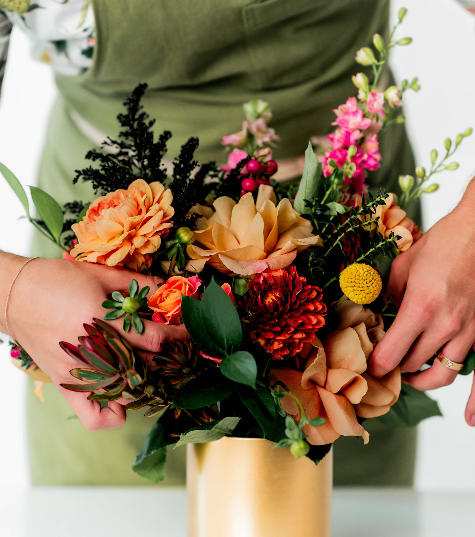 Grief Blooms Workshop - Come as you are We are hosting a Grief Blooms Workshop at our studio at 72 Pottstown Pike Suite 103 Chester Springs, PA 19425 from 2-4pm.  Join us for a 2-hour workshop that combines flower arranging with meaningful conversation around grief, healing, and connection. Participants will create a wildflower-inspired arrangement to take home while engaging in a guided discussion led by Grief Professional Kyra. Through flowers and reflection, we'll explore the natural cycles of growth, loss, and renewal, using creativity as a vessel for expression, healing, and community.
