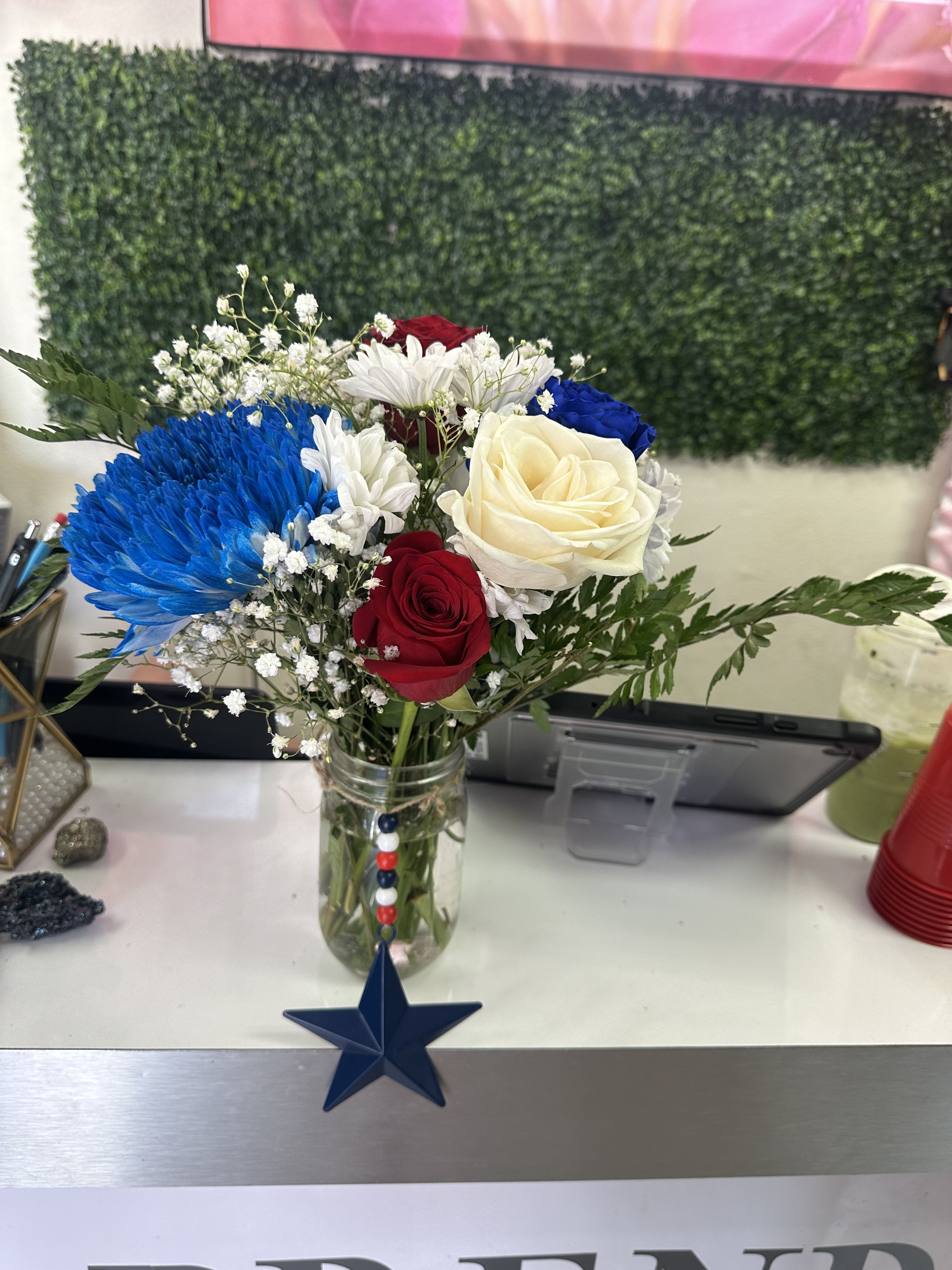 Masson Jar 4th of July  - Flowers for 4th of July 