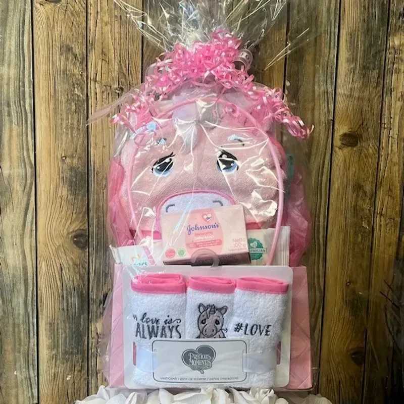 Precious Moments Bath Set x2 - Precious Moment Bath Set Includes:  Precious moment  Piglet hooded towel, Precious moment wash clothes, Pampers wipes, Chamomile baby soup and Bath toys.