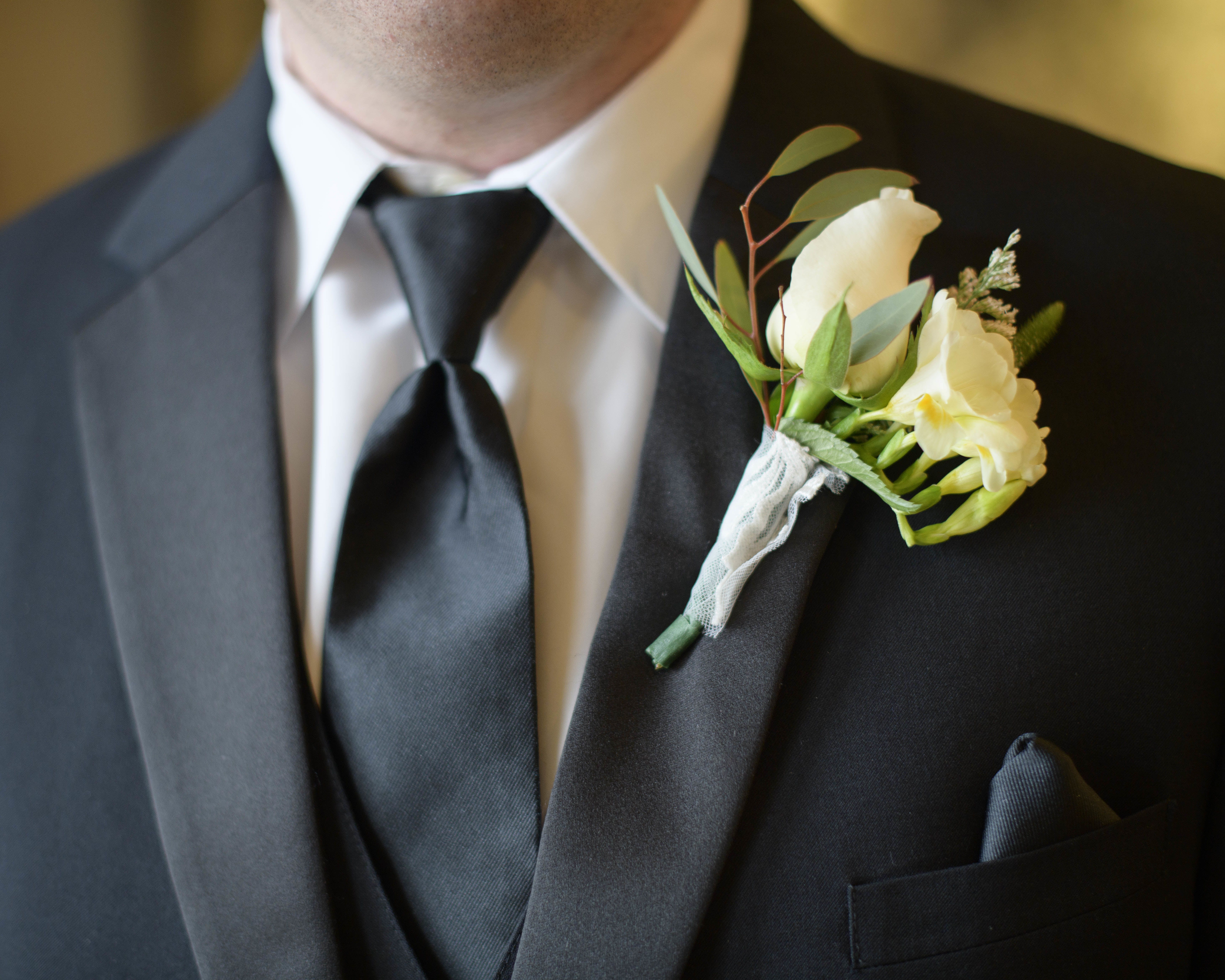 Boutineer - boutineers come with wrap two pins florals and greens