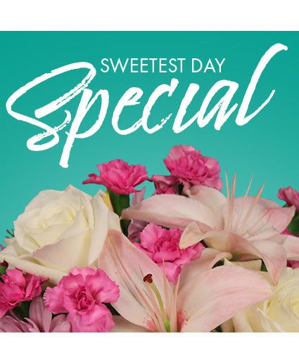 Sweetest Day Special Designer's Choice - Send your soulmate flowers as special as them with our Sweetest Day Special! These gorgeous flowers are the best way to shower your cherished one with love and joy. Trust our expert designers to create something lovely and glorious, perfect for your sweet! 