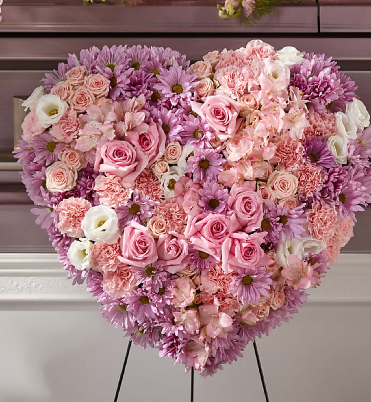 Loving you   - Pink heart in stand