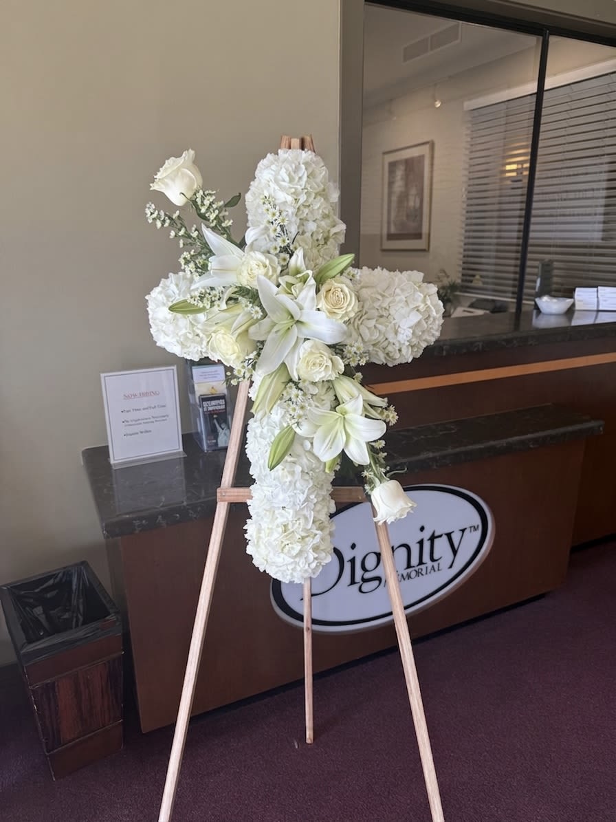 Serenity cross  - All white elegant 