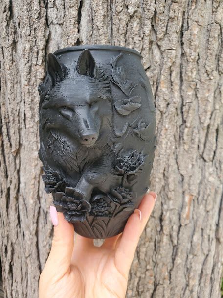 A little Wild beauty - Compact wild-inspired 3D vase in a matte black carved wolf vase - moody, handcrafted accent piece.