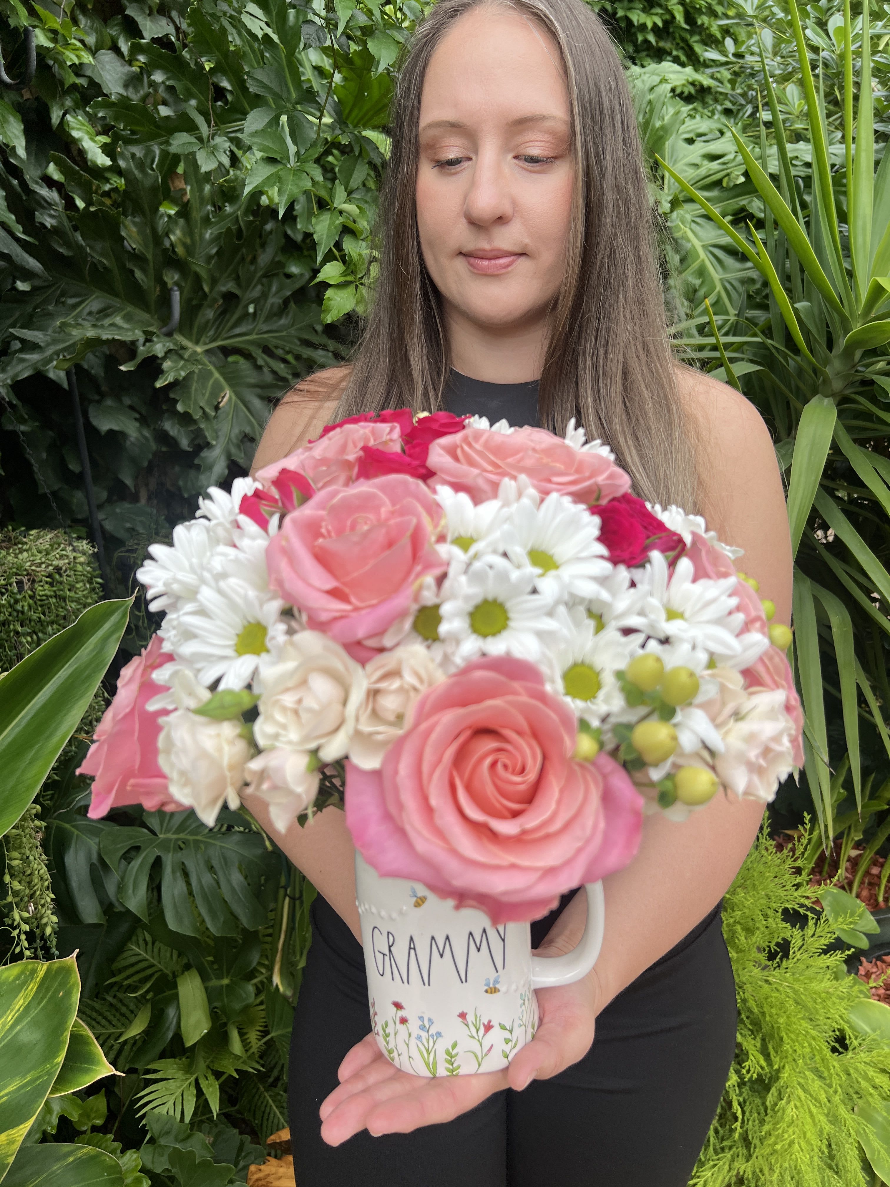 Grammy - Fresh flower arrangement 