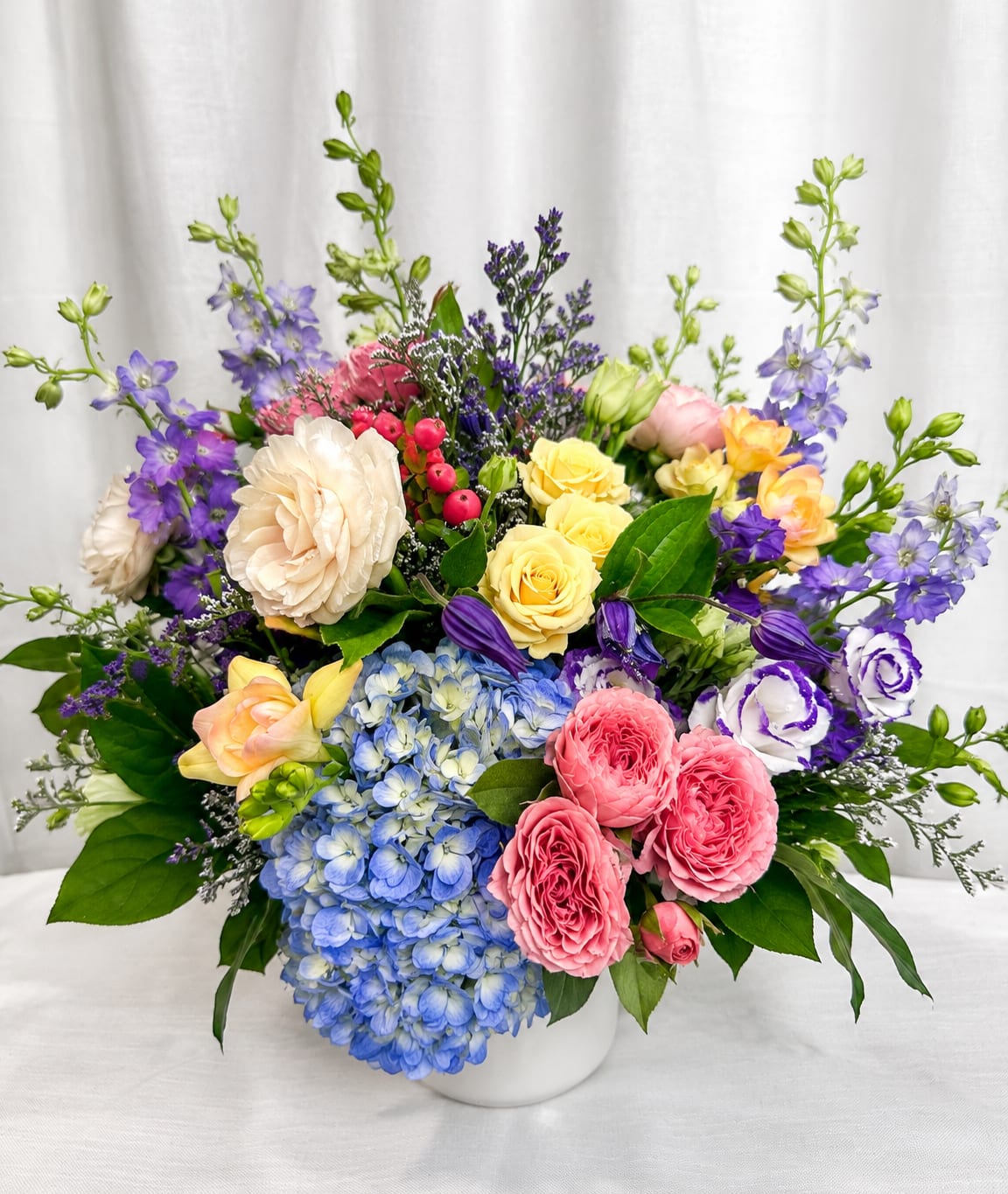 Monomoy Sunset Mix - Summer time sunset in a vase. These vibrant colors will bring you back to the lighthouse watching seals as the sun melts over the coastline. Bright and colorful, just like Cape summer. 