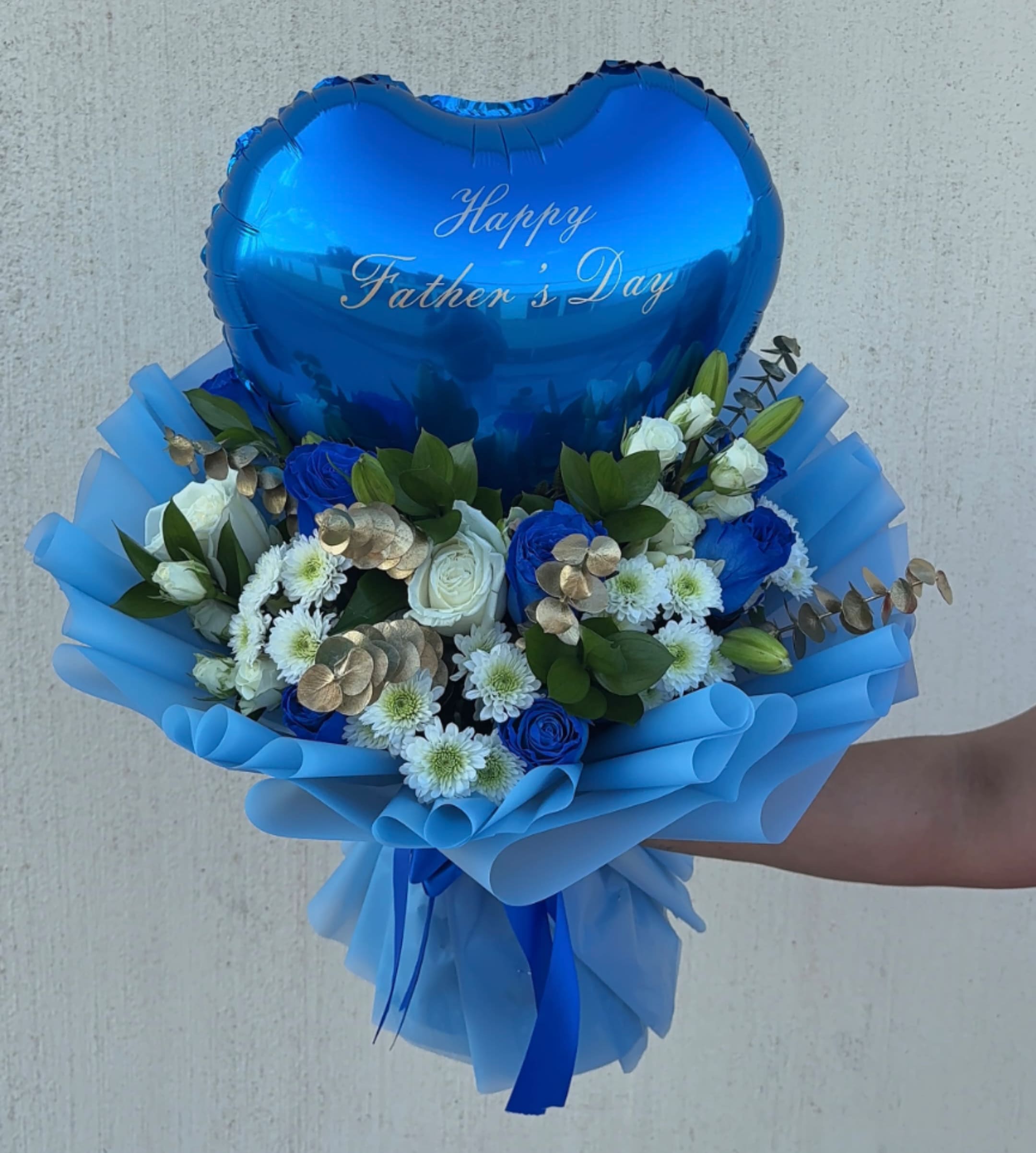BLUE BALLON - Mix Bloom Bouquet  With Blue Heart Ballon  With custom a message 