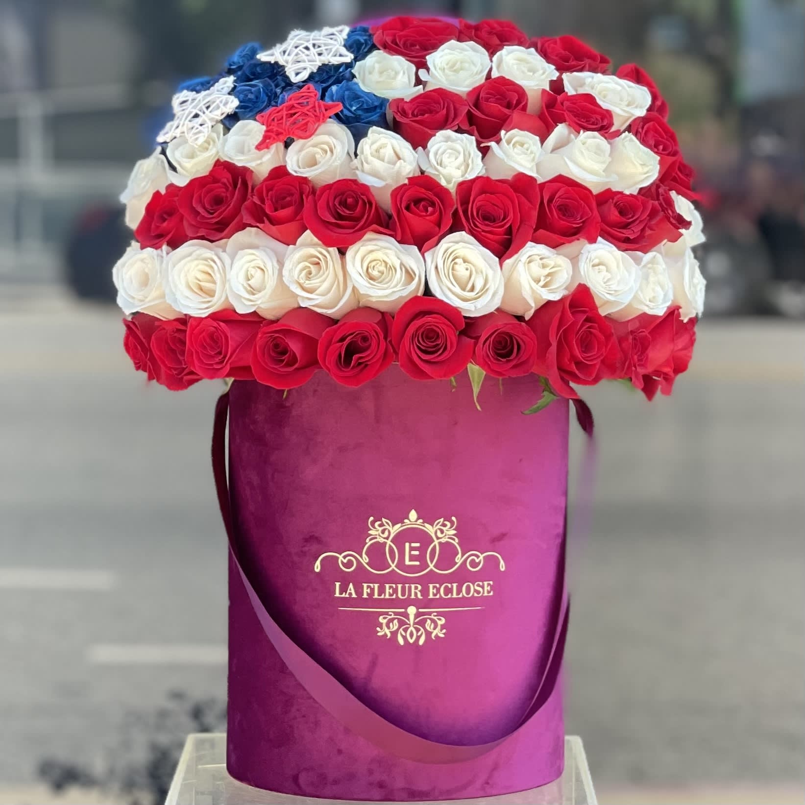 Land Of The Free - 50 roses- American flag