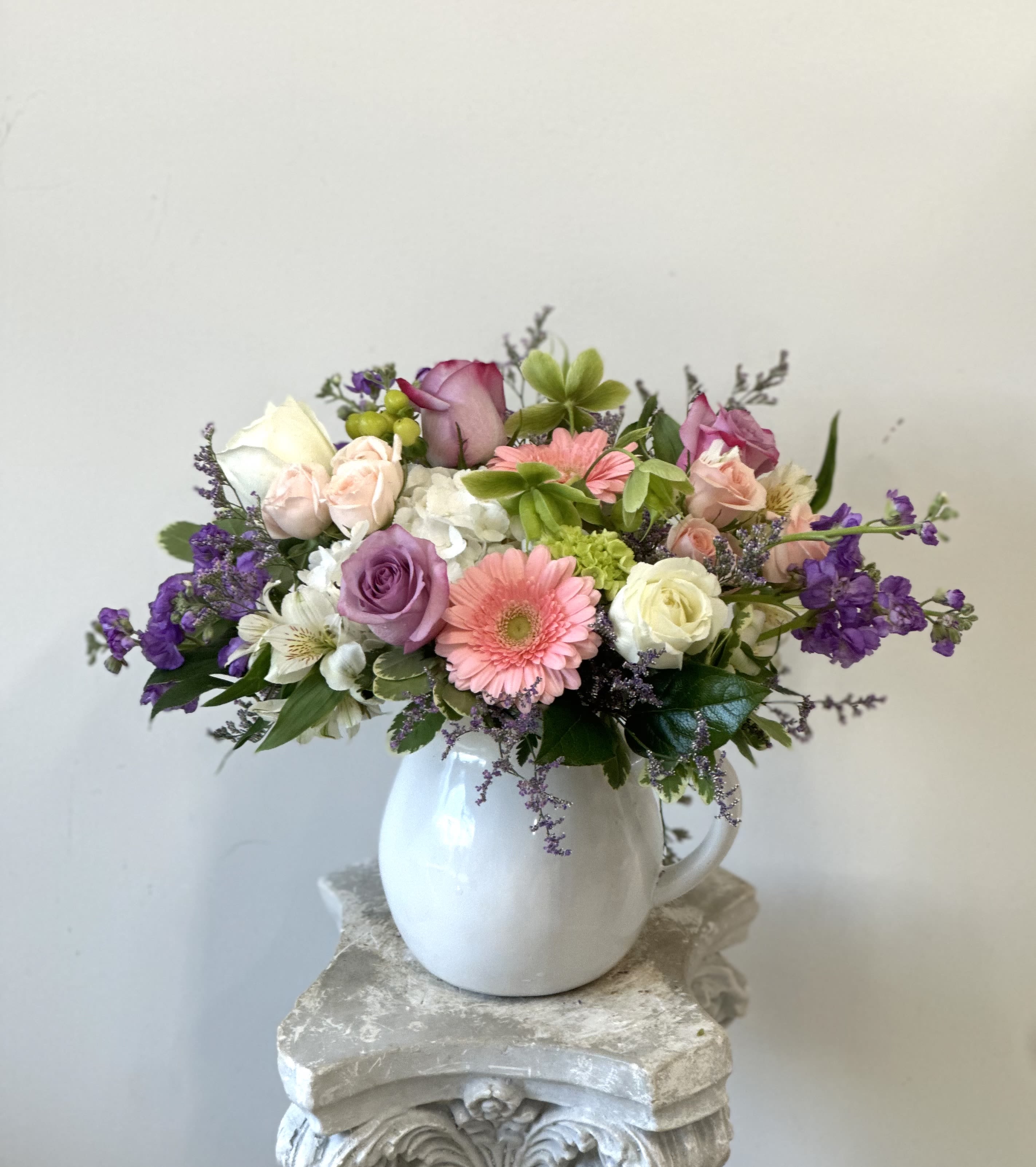 Flowers for Mom by Westford Florist Art by Veny - Indulge in the exquisite beauty of Flowers for Mom by Westford Florist Art by Veny. Crafted with a harmonious blend of fresh blooms, this luxurious arrangement is designed to captivate and delight. Encased in a tall gathering glass vase, each bloom exudes elegance and sophistication. Let your love blossom and your appreciation flourish as you present this stunning gift to the most important woman in your life. Elevate any occasion with Flowers for Mom by Westford Florist - because she deserves nothing but the best. Treat her like royalty with this opulent floral masterpiece.