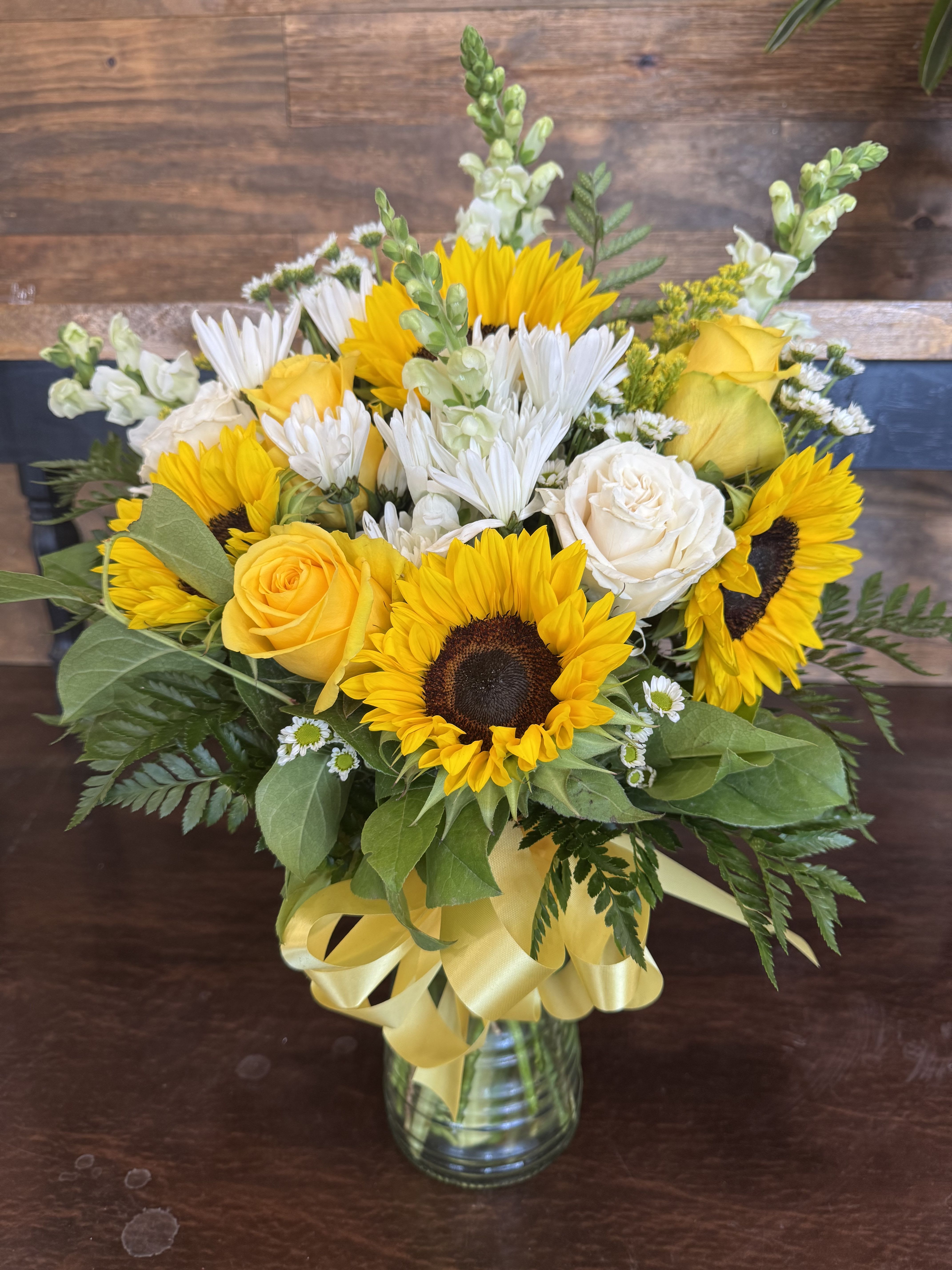 My Sunshine  - Say hello sunshine with this beautiful mix bouquet of yellow and white flowers!