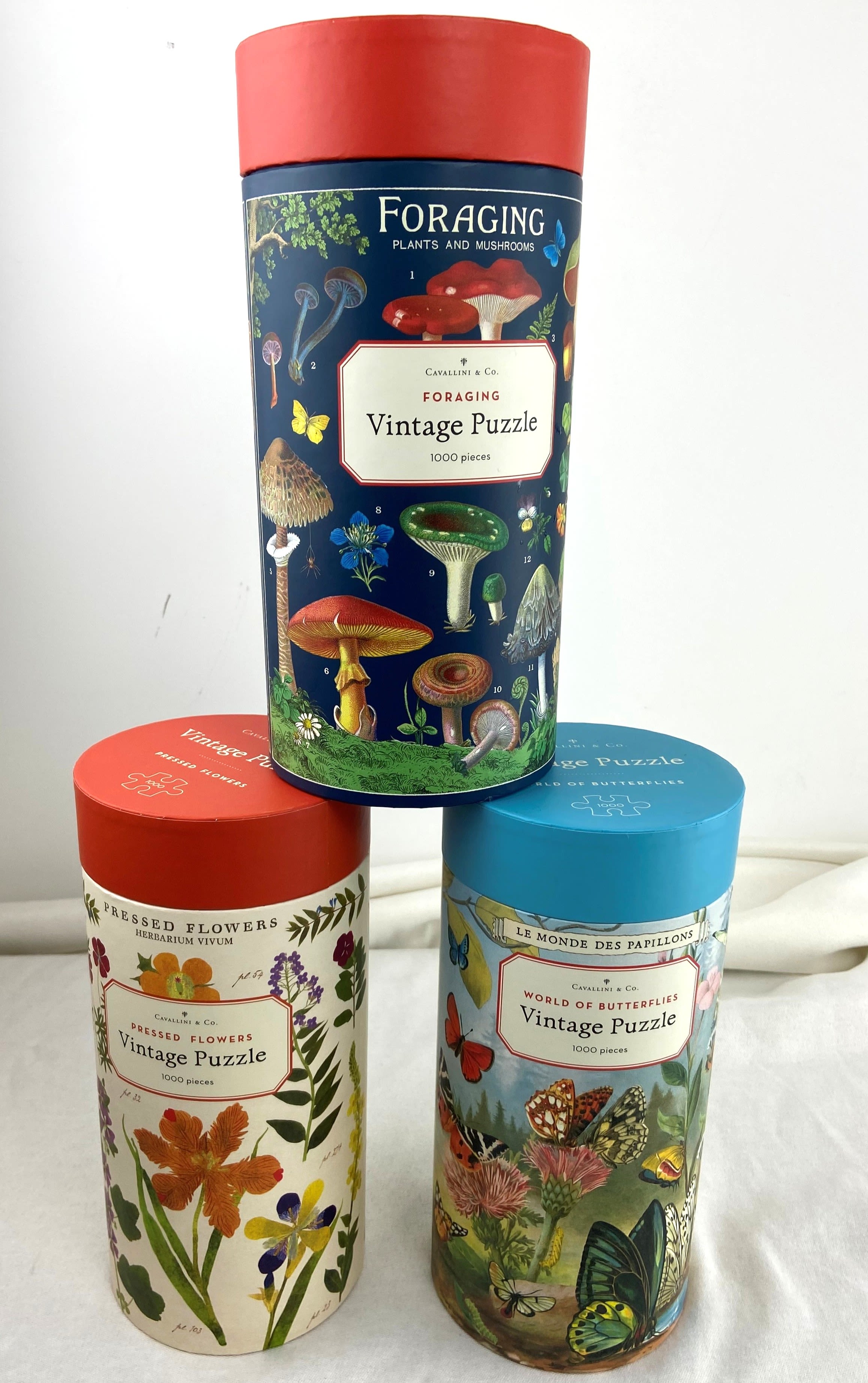 Vintage Puzzle  - 1000-piece vintage puzzles Please leave a note on the order for the puzzle preferred. Foraging, Pressed Flowers, World of Butterflies, Dogs, Cats and Kittens, House Plants, Or Flower Garden