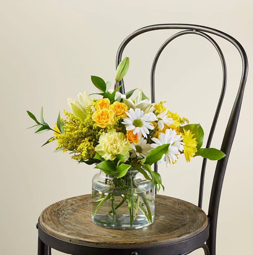 Lemonade Bouquet - Send the Lemonade Bouquet to celebrate mom on her special day, spring and summer birthdays, or to cheer up a loved one's day. Bright stems like carnations, daisies and roses bloom in joyful, energetic yellows like everyone's favorite citrus refresher.