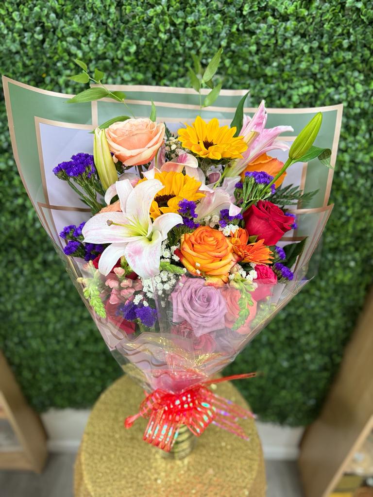  Bouquet Spring - Variety of roses and flowers