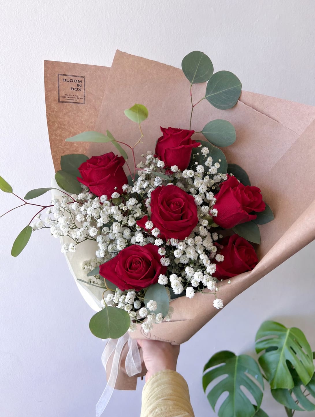 Red Rose Wrapped Bouquet (1/2dz) - *Product Information 1/2 DZ Rose Wrapped Bouquet   Standard Size: 1/2 DZ, Deluxe Size: 1DZ, Premium Size: 2DZ  *Store Hours: Mon~ Fri: 9:30 a.m. to 6:00 p.m. Sat: 9:00 a.m. to 4:00 p.m. Sun: Closed  *Delivery:  Deliveries occur roughly between 9am - 5pm. We are unable to offer further specific delivery windows or guarantee delivery times. but we will always do our best to accommodate requests. If your delivery address has a gate code number, please provide it for smooth delivery. If you’re running late for the same-day delivery, please call or text us, we’ll do our best to make it happen.  *PICK UP:  Please try to time your pickup as close to the shop as possible to avoid congestion and ensure the freshness of your flowers.   We appreciate your order!
