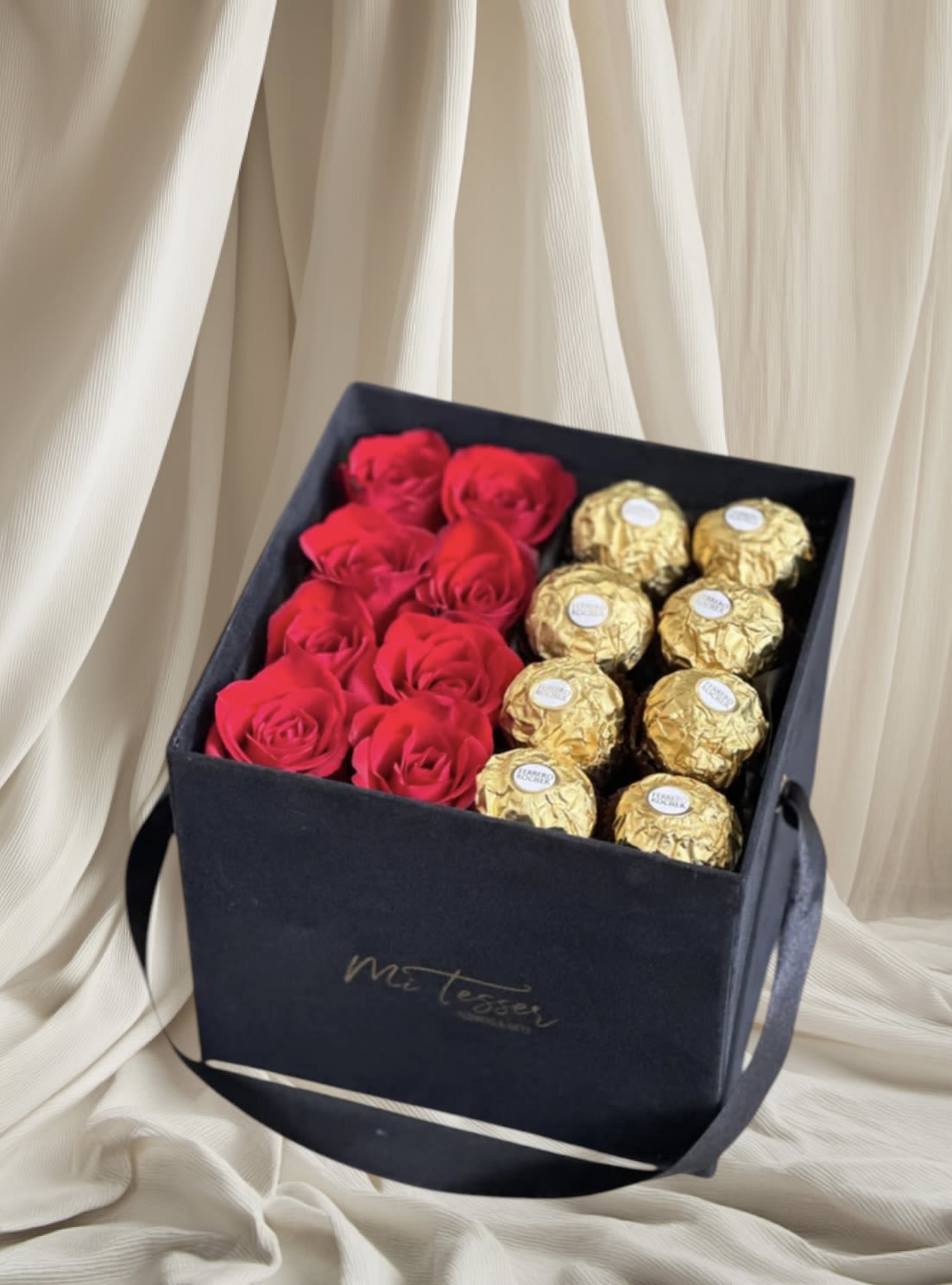 Sweet Box “Roses &amp; Ferrero Delight” - The perfect gift to express love and sweetness in one elegant box. Our Sweet Box is beautifully decorated with fresh roses and indulgent Ferrero Rocher chocolates, creating a luxurious surprise for someone special. To make it even more meaningful, you can personalize the box with the recipient’s name. Ideal for romantic occasions, anniversaries, or simply to say “I love you” in the most elegant way.
