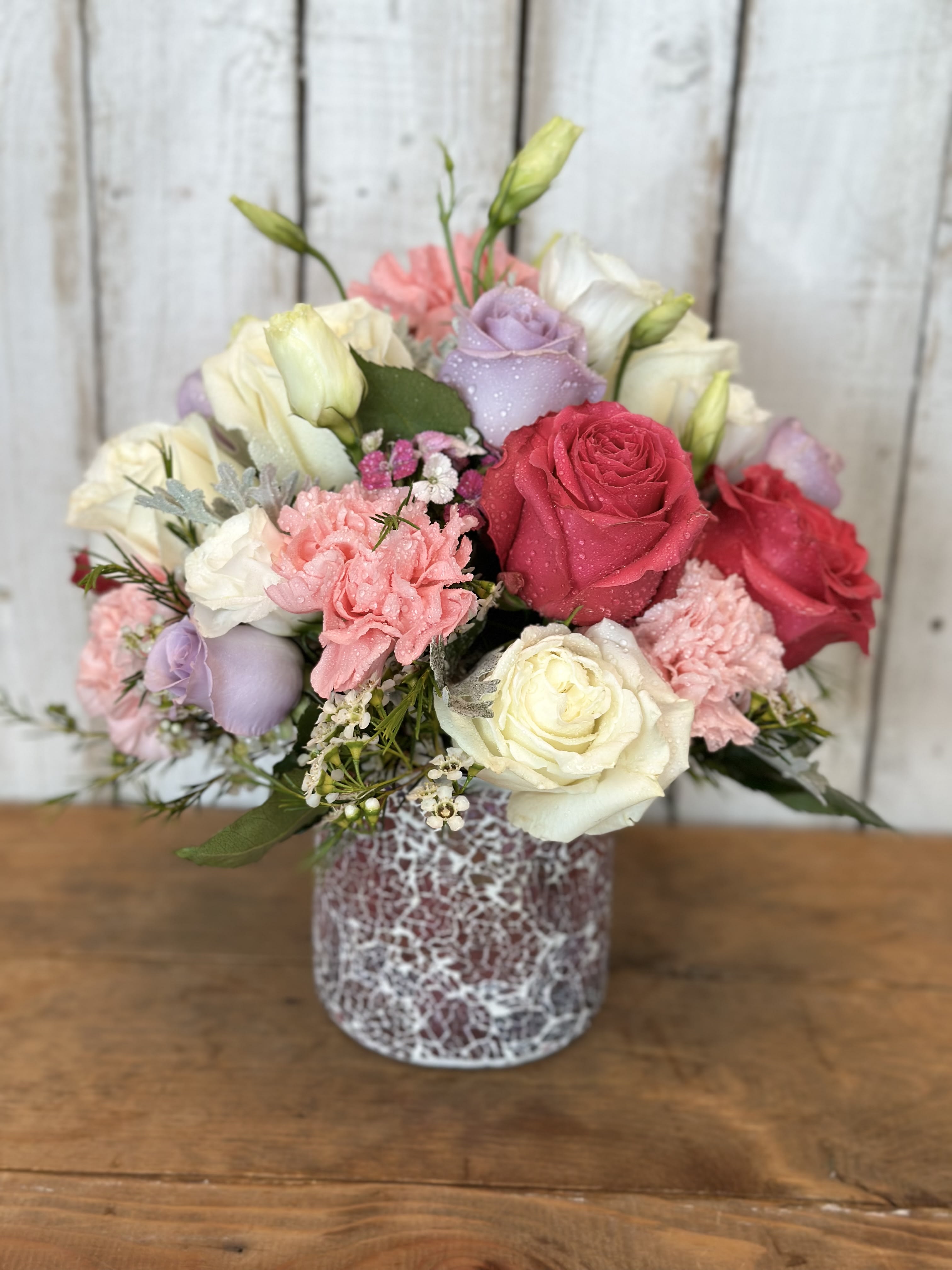 Rosy pink - Say wishing you a Happy day  with Rosy pink floral arrangement. Great way to Start any day
