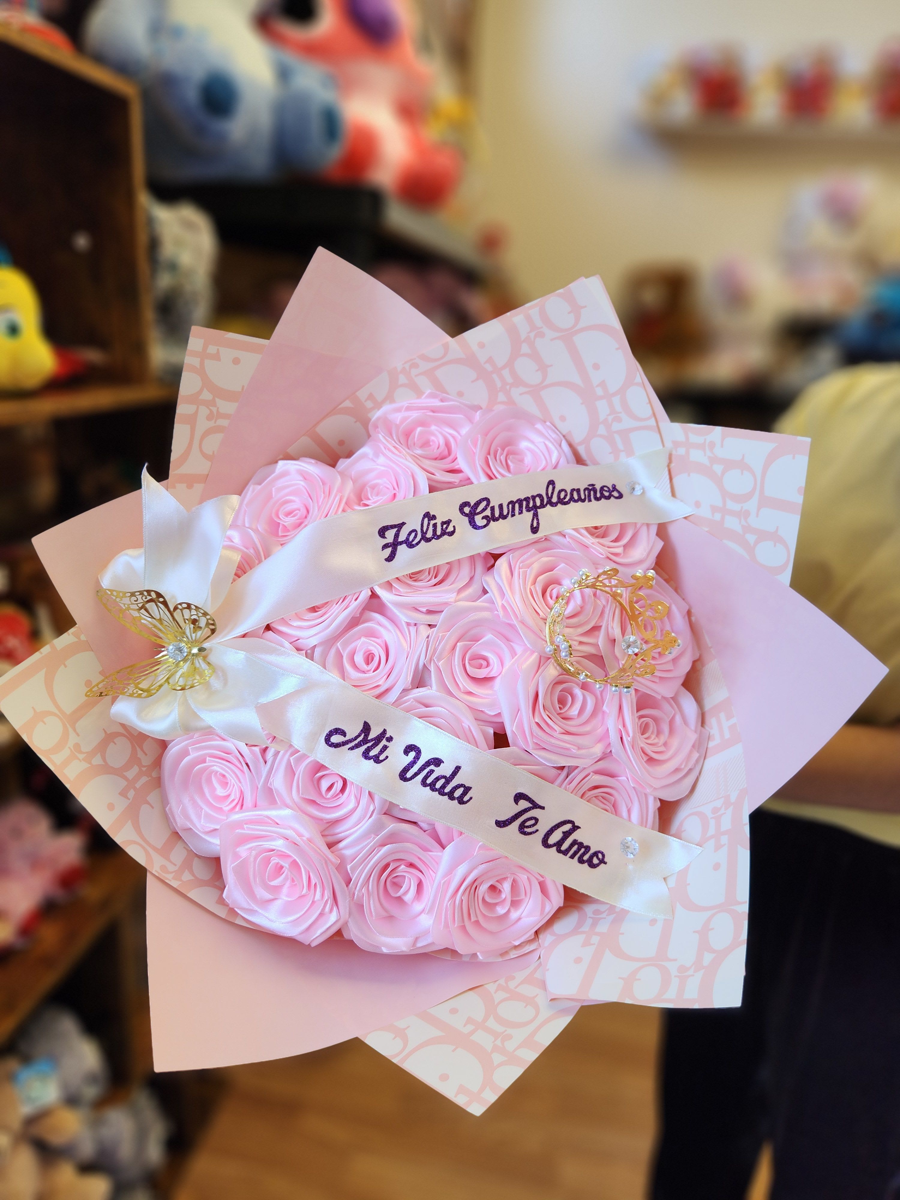 Pink rose bouquet with a satin ribbon and birthday message